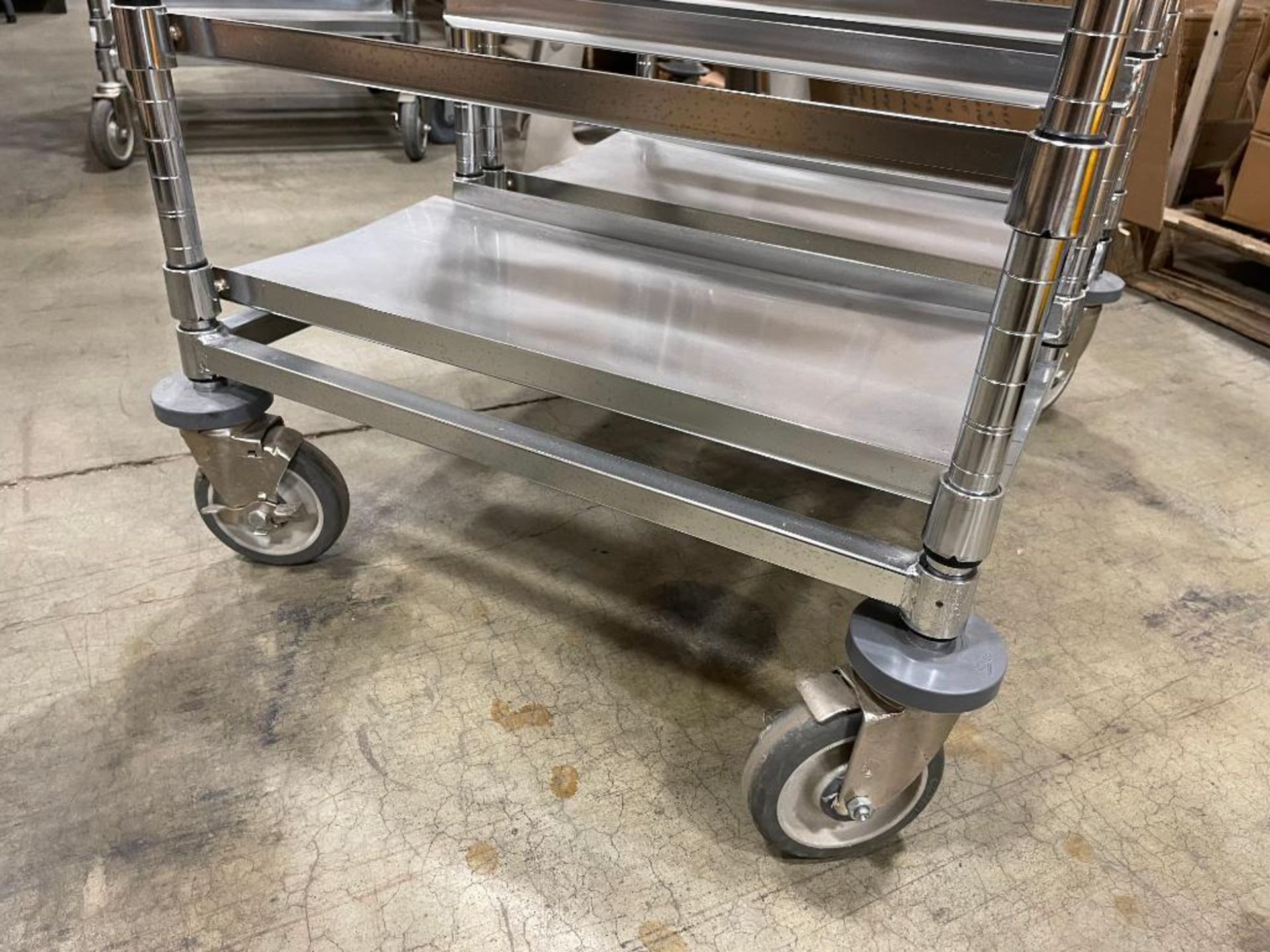 31" X 24" STAINLESS STEEL CART WITH 16-SLOT PAN HOLDER - Image 3 of 3