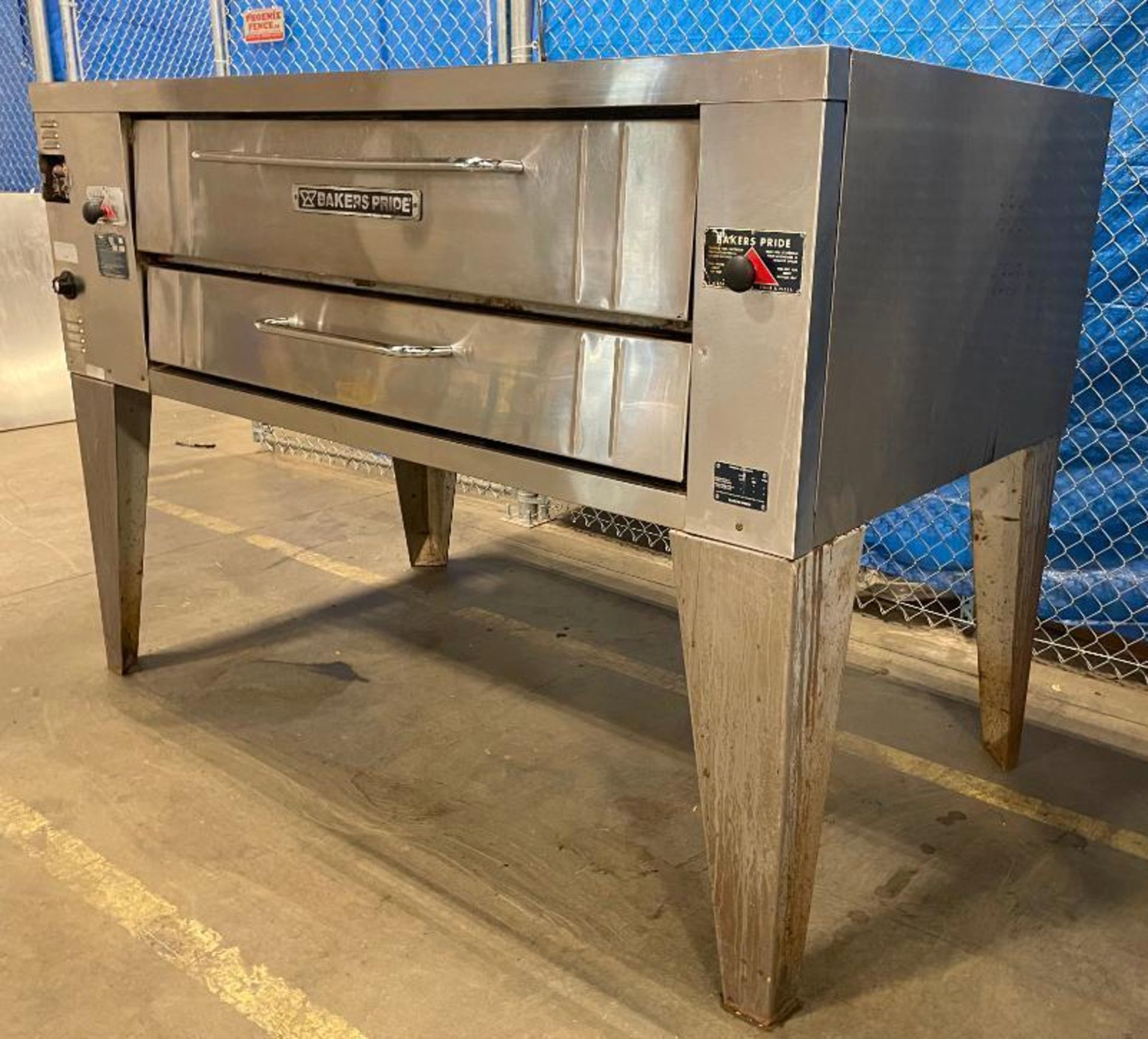 BAKERS PRIDE Y-600 GAS SINGLE DECK PIZZA OVEN - Image 4 of 17