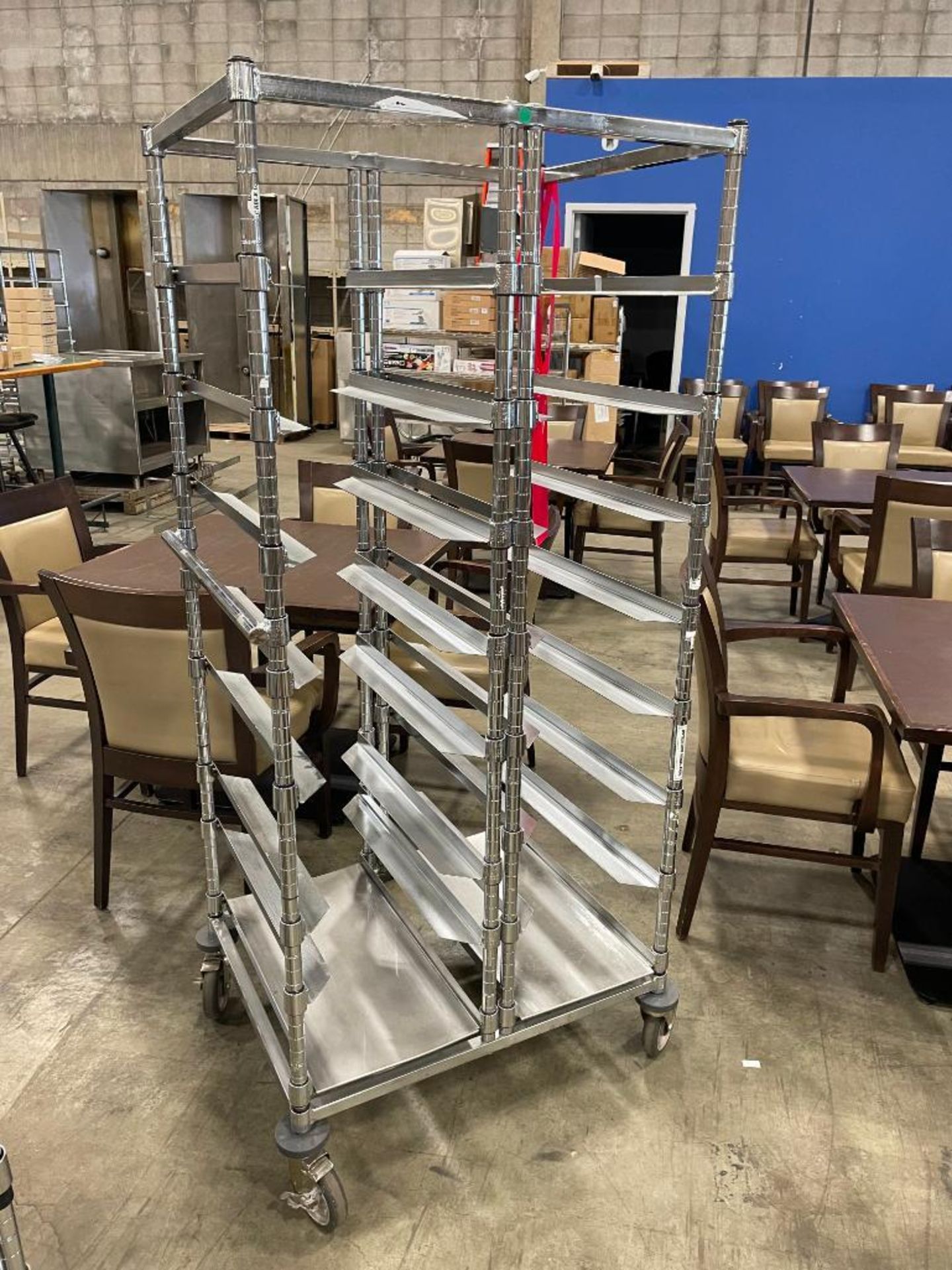 31" X 24" STAINLESS STEEL CART WITH 14-SLOT PAN HOLDER