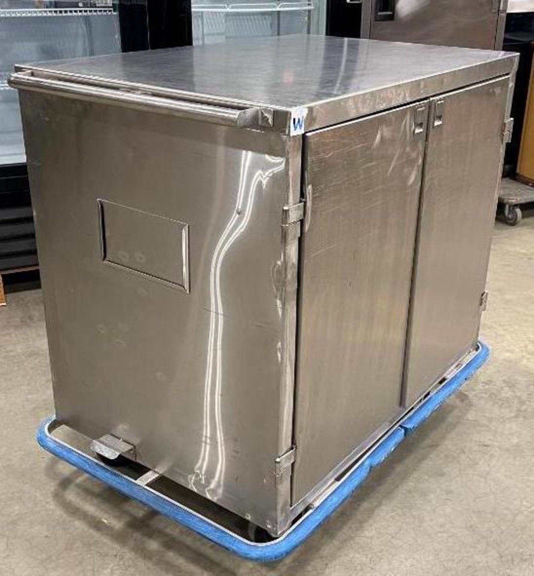36" X 24" STAINLESS STEEL MOBILE CABINET - Image 3 of 7