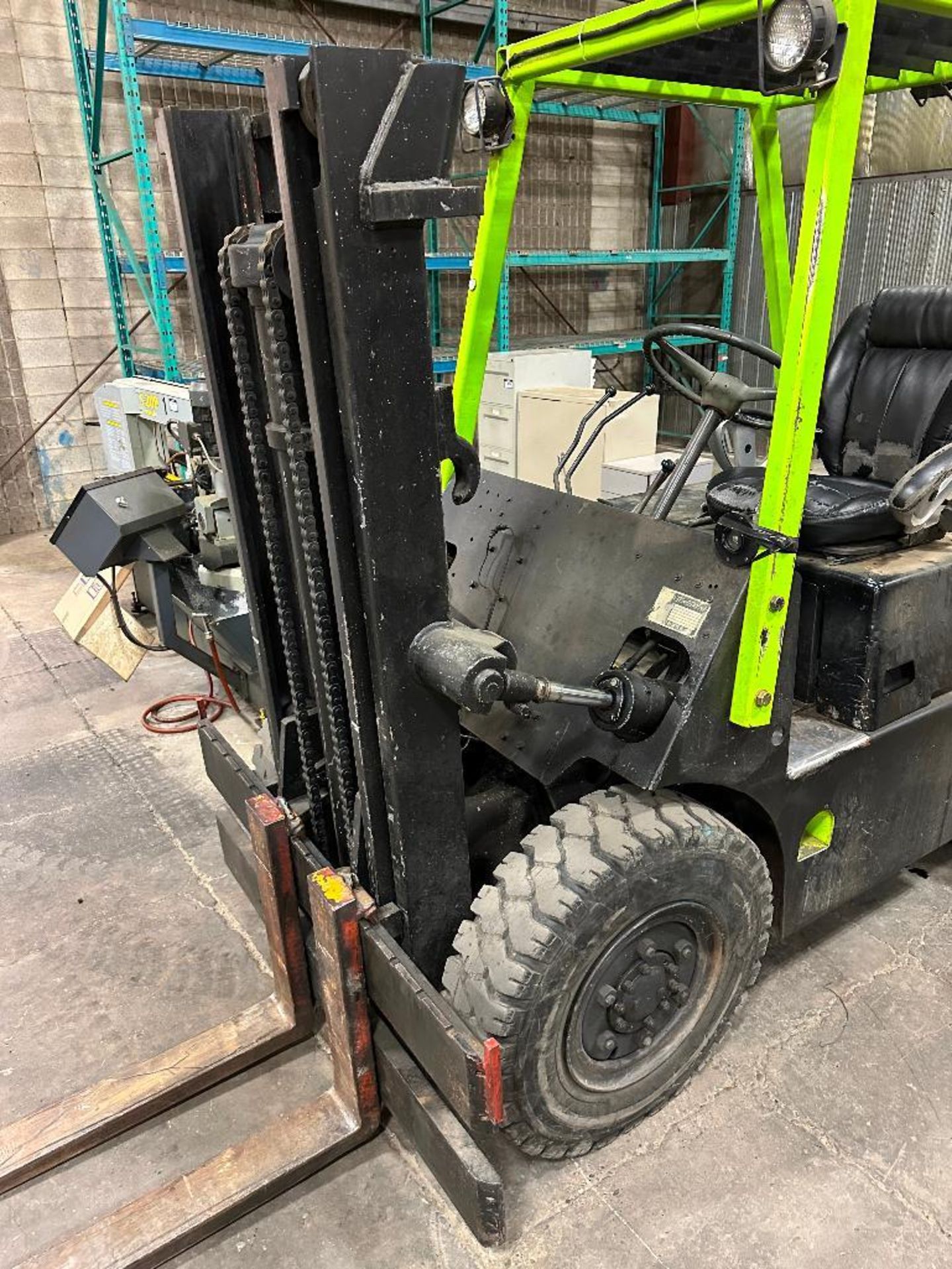 Toyota Gasoline Forklift, Manual Transmission, 4,308hrs - Image 9 of 9