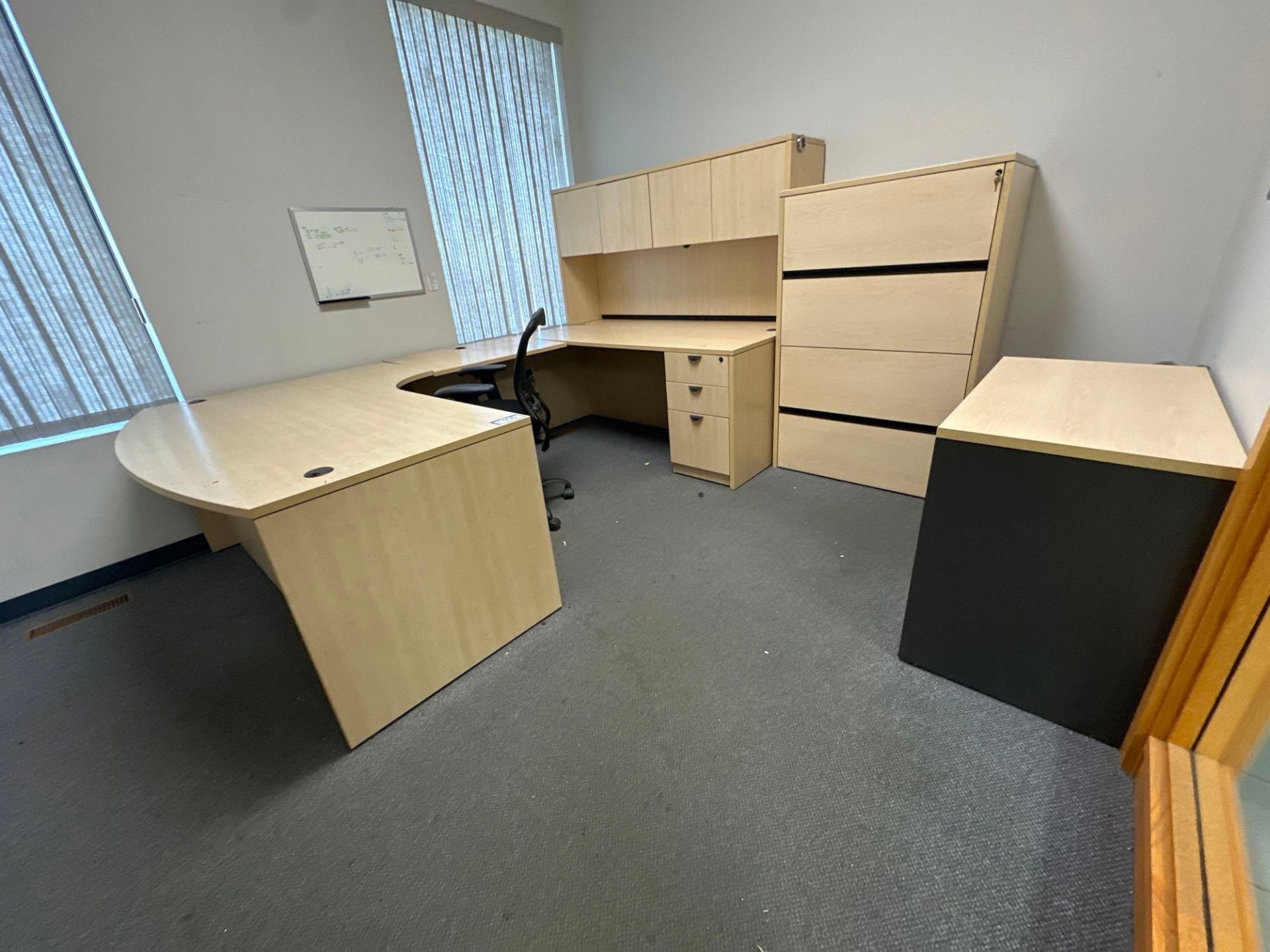 Lot of U-Shaped Desk w/ Overhead Hutch, 3-Drawer Lateral Filing Cabinet, (1) Task Chair, (1) Side Ca - Image 2 of 4