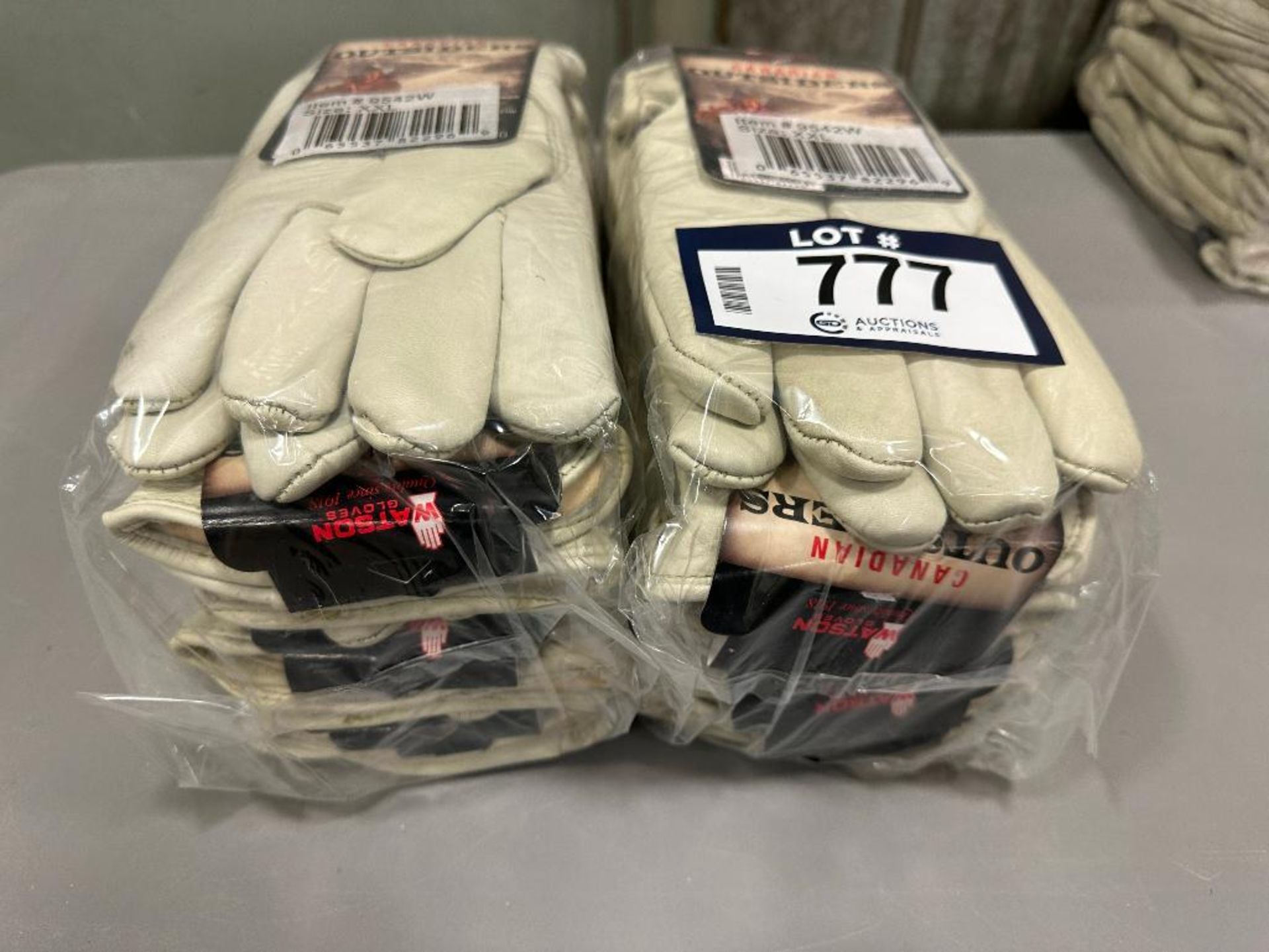 Lot of (12) Pairs of Watson Canadian Outsiders XXL Gloves