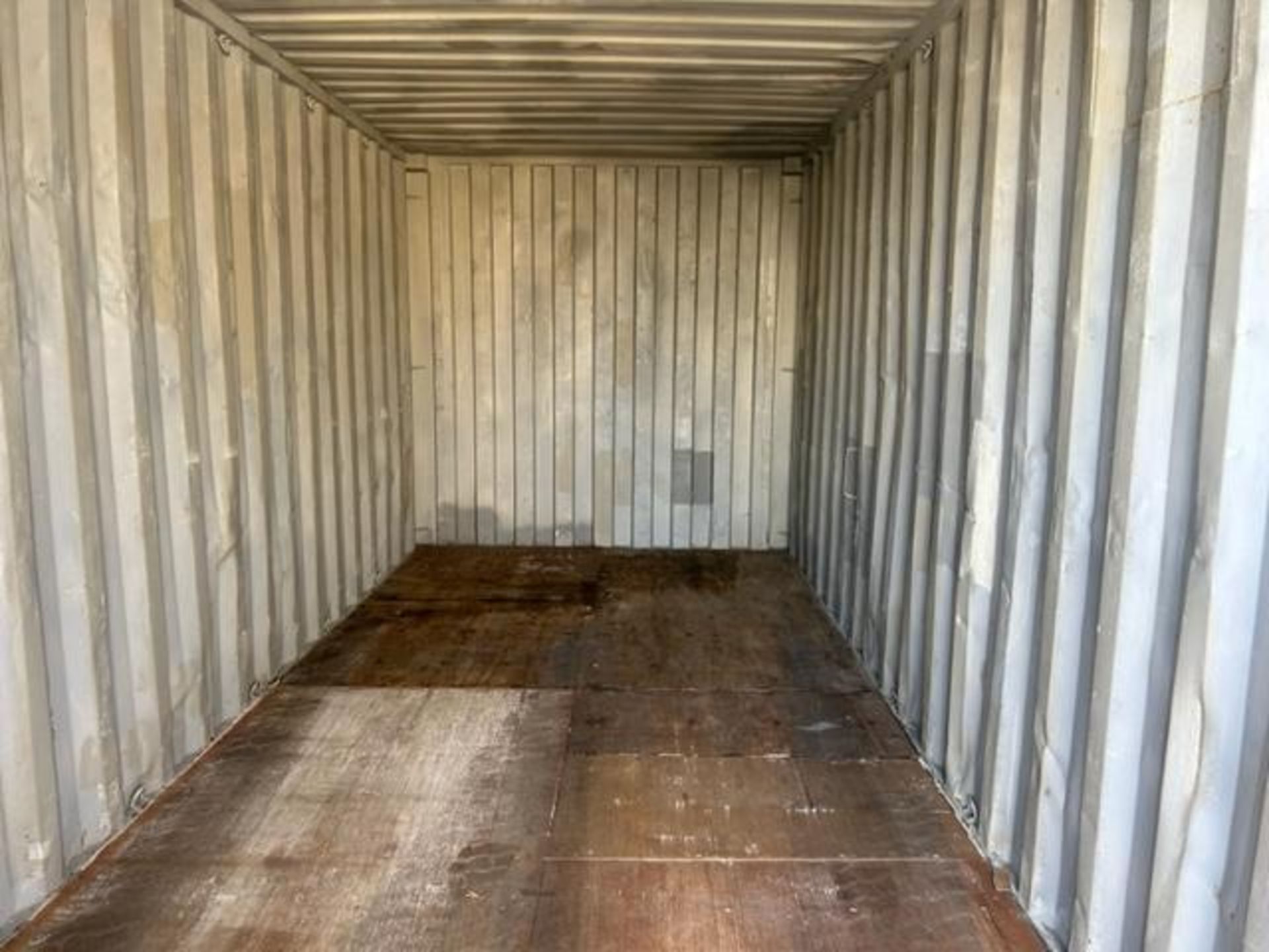 20' Sea Container SN#: CAIU2033453 (Located in S.E. Calgary) - Image 8 of 10