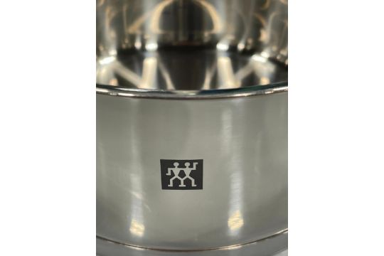 NEW ZWILLING 18/10 STAINLESS STEEL INDUCTION CAPABLE 2L STOCK POT & 1.5L SAUCE PAN - Image 3 of 12