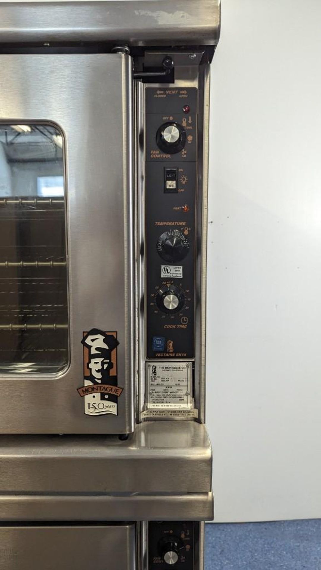 MONTAGUE EK15A VECTAIRE SINGLE PHASE ELECTRIC CONVECTION OVENS - Image 4 of 13