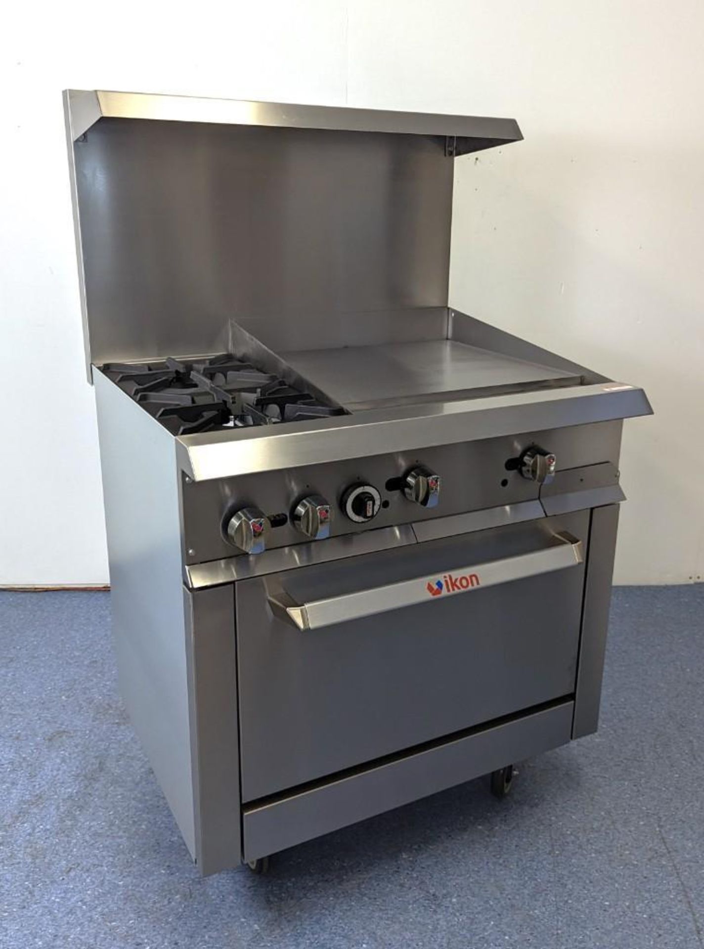 NEW IKON IR-2B-24MG-36 36" 2 BURNER GAS RANGE W/ GRIDDLE & STANDARD OVEN