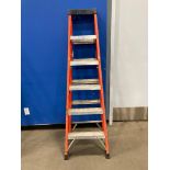 Sturdy 6' Fiberglass Step Ladder
