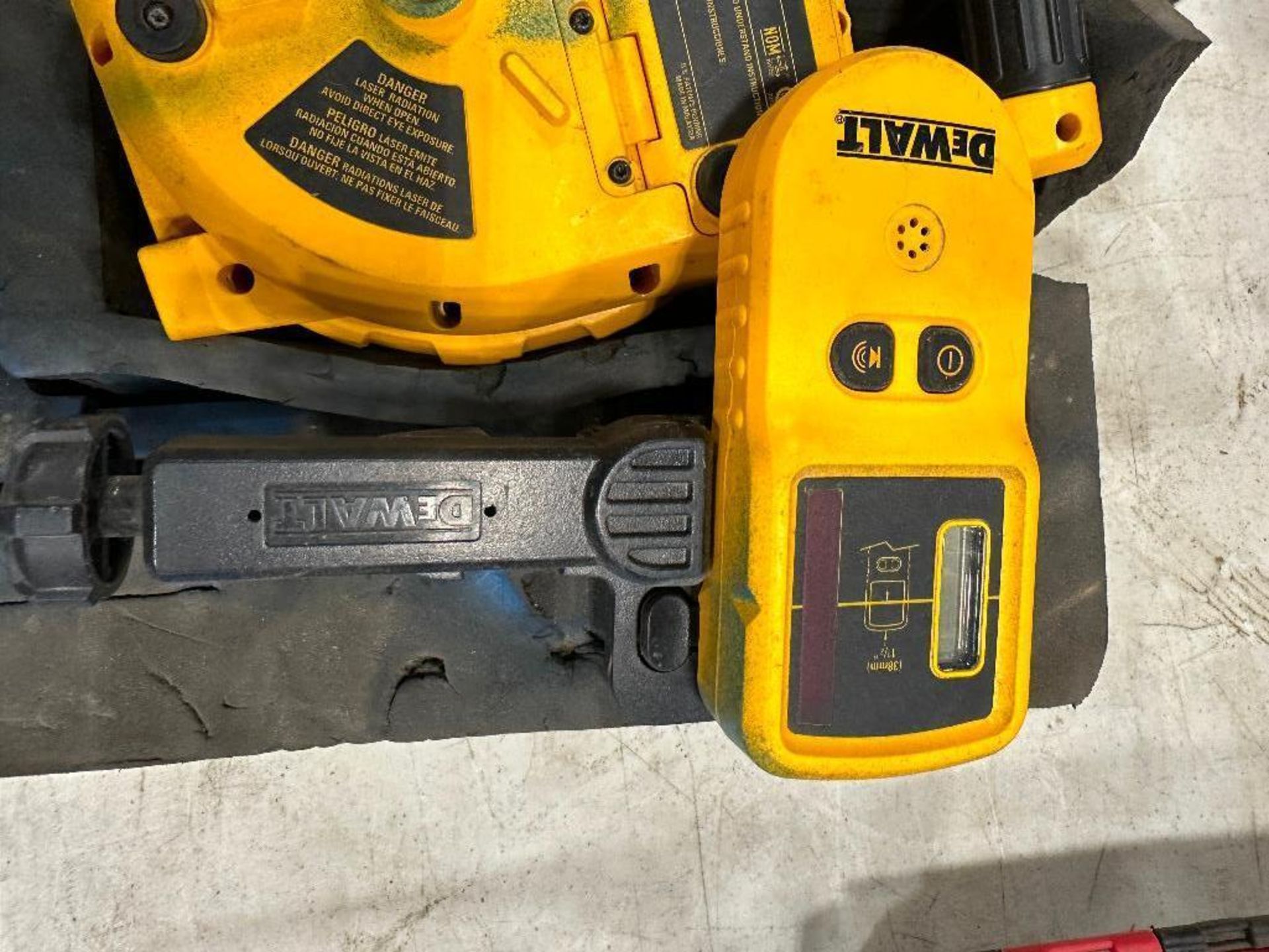 DeWalt DW074 Rotary Laser & DeWalt DW0742 Laser Detector - Image 6 of 8