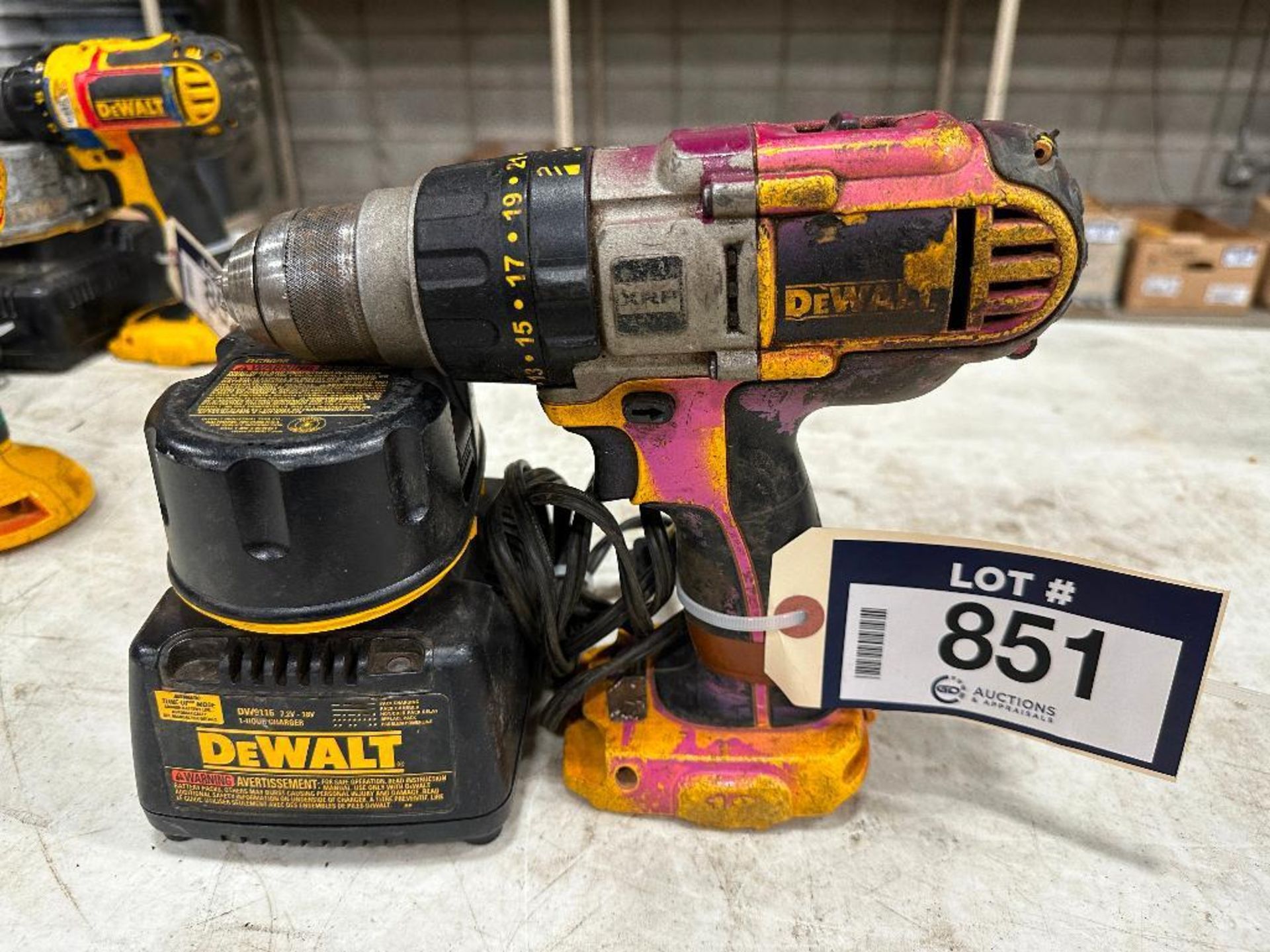 DeWalt 18V DCD940 Cordless Drill w/ Battery and Charger