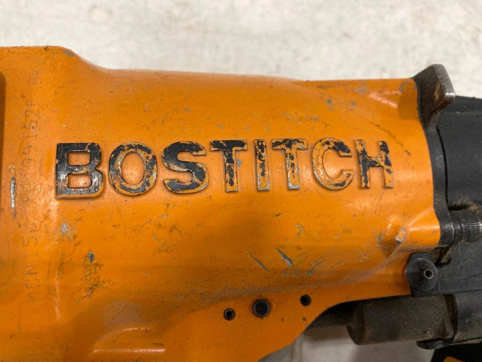 Lot of (1) Bostitch MCN150 Pneumatic Nailer and (1)Bostitch 438S2 Nailer - Image 4 of 5