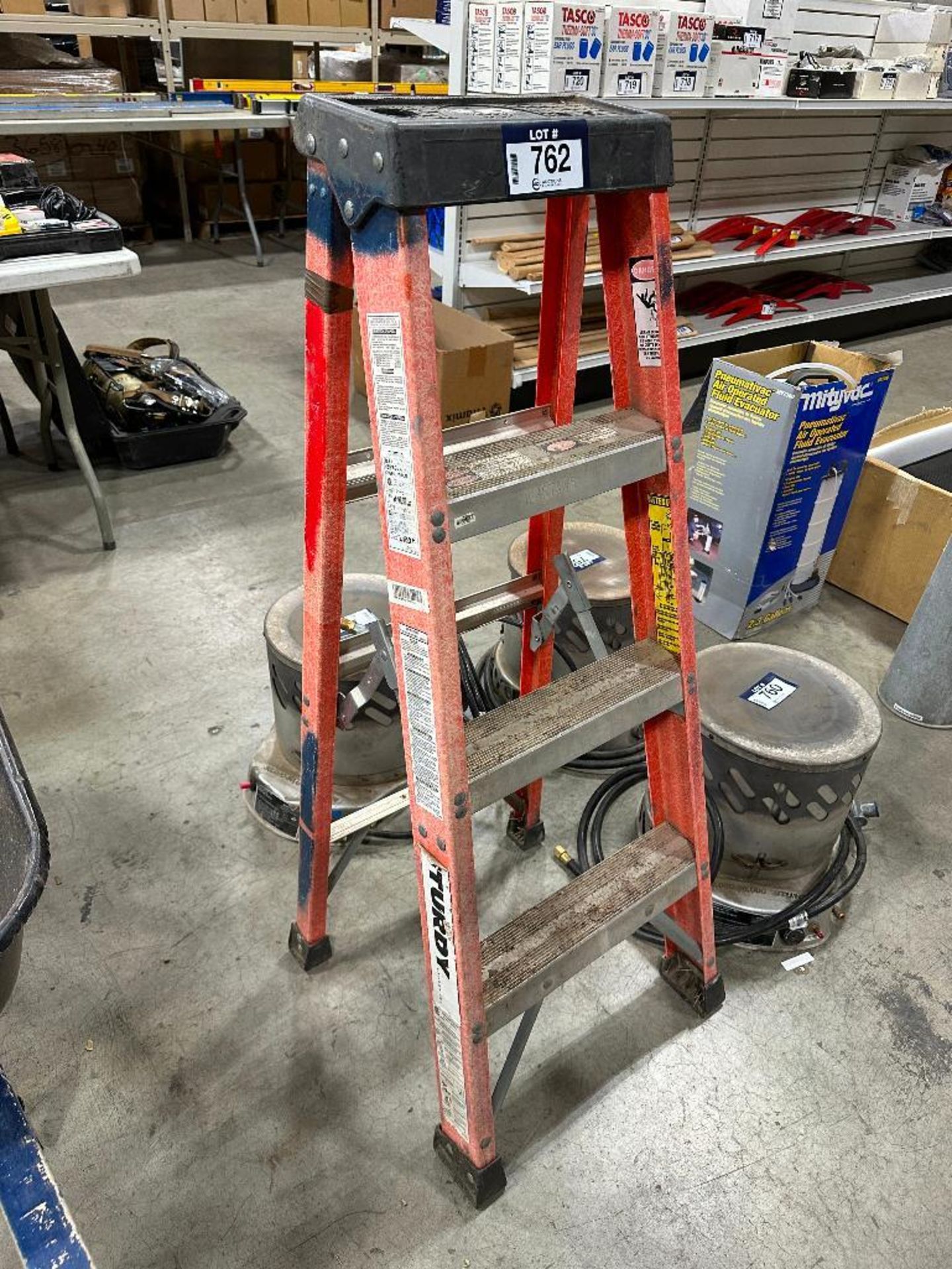 Sturdy 4" Fiberglass Step Ladder