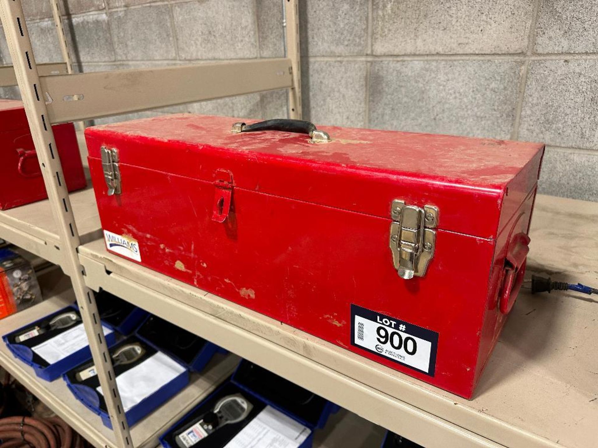 Williams Red Tool Box - Image 2 of 2