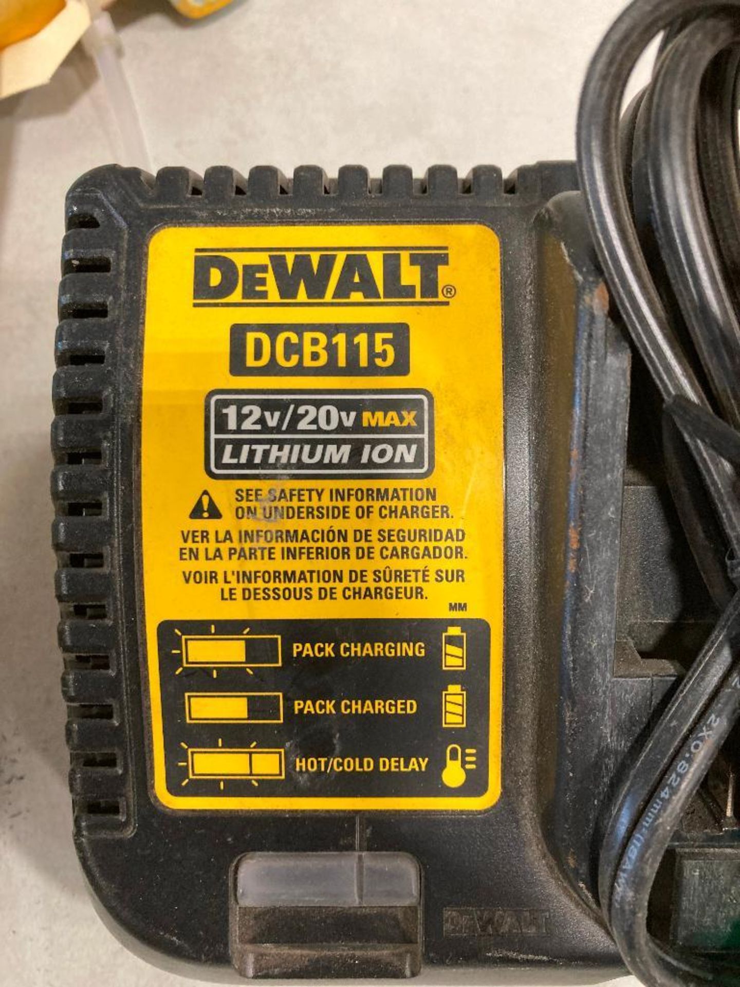 DeWalt Reciprocating Saw with Battery Charger - Image 3 of 4