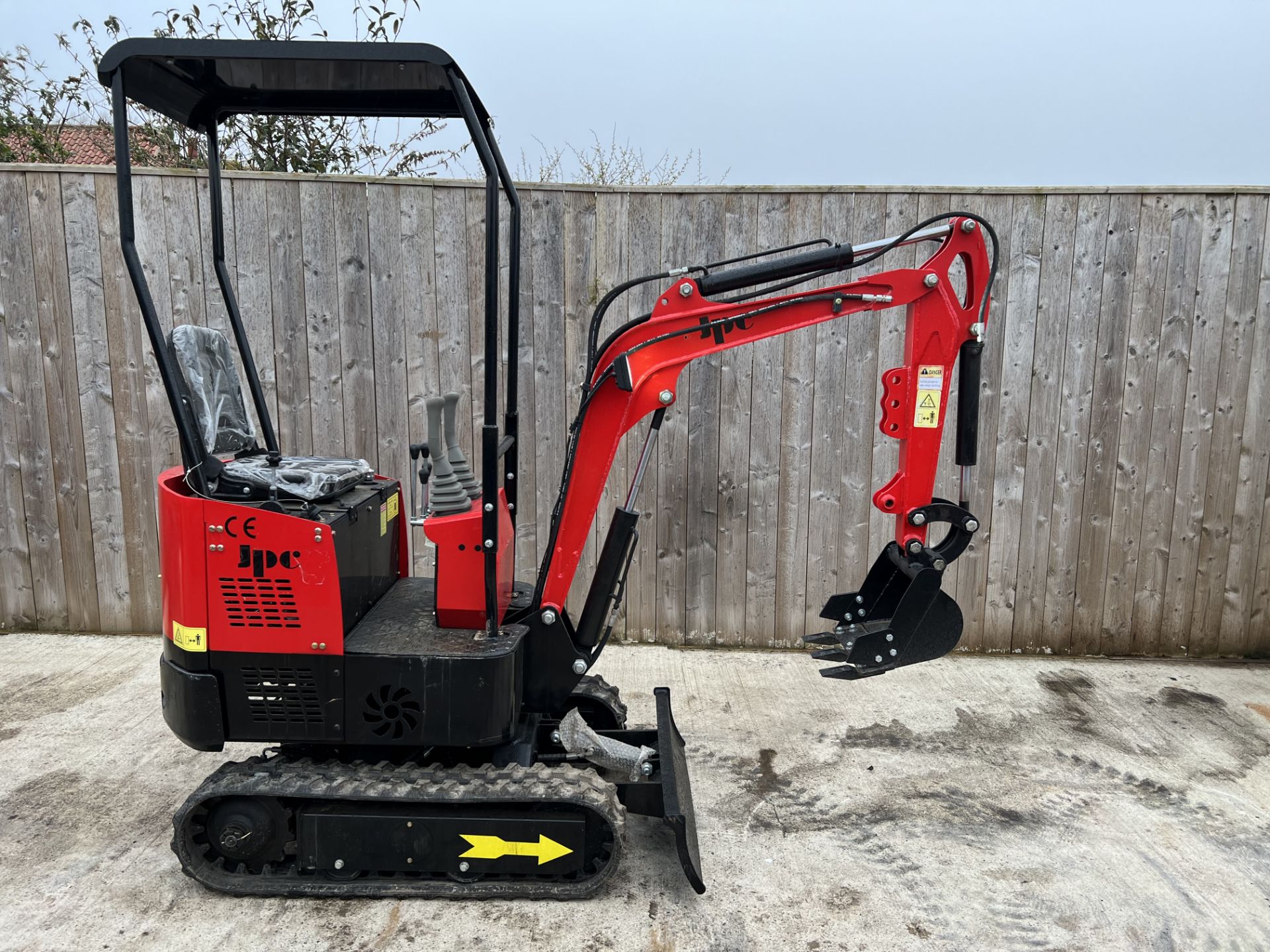 UNUSED JPC HT12 1.2 TON MINI DIGGER *LOCATION NORTH YORKSHIRE* - Image 7 of 7