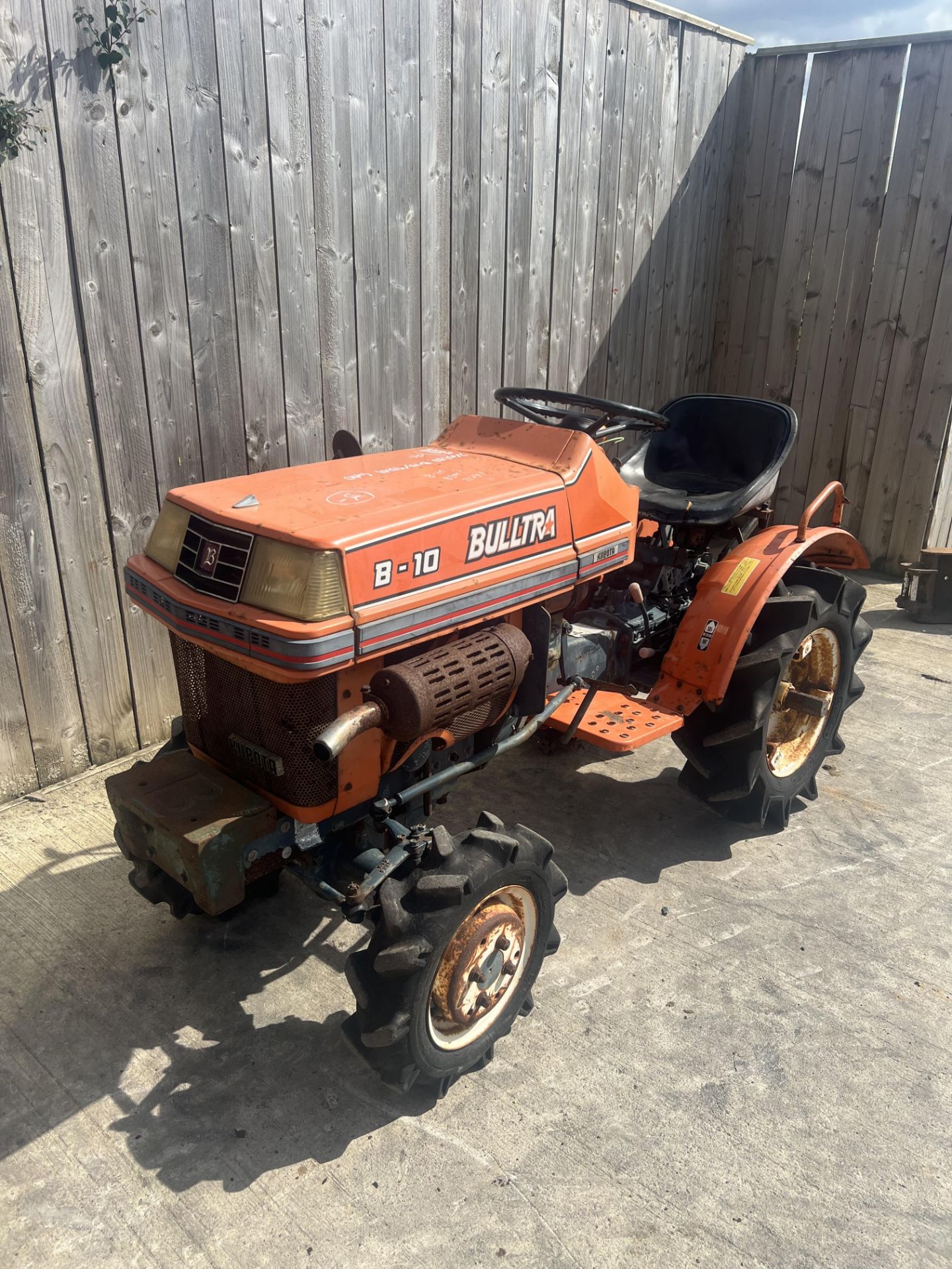 Kubota 4WD diesel compact tractor - Image 4 of 6