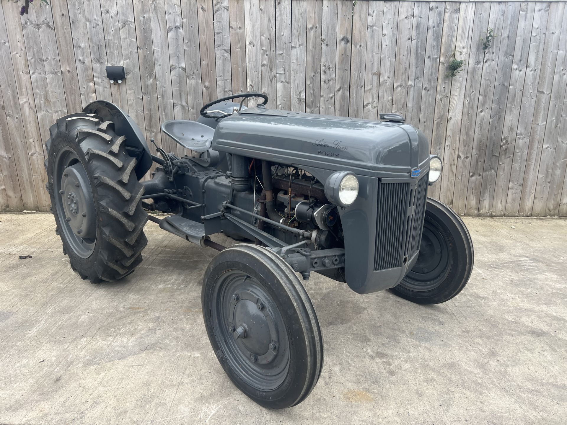 Ford 9N classic vintage tractor - Image 2 of 9