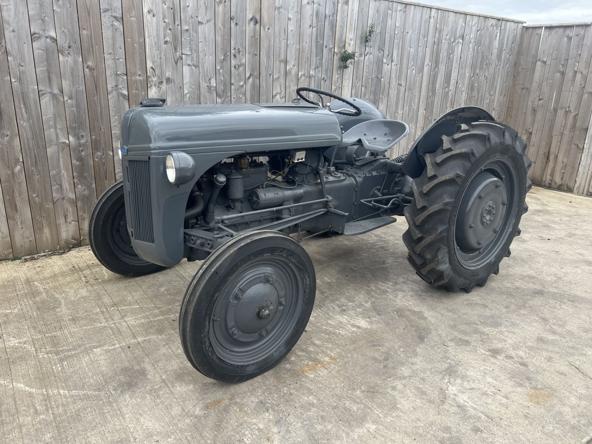 Ford 9N classic vintage tractor - Image 7 of 9