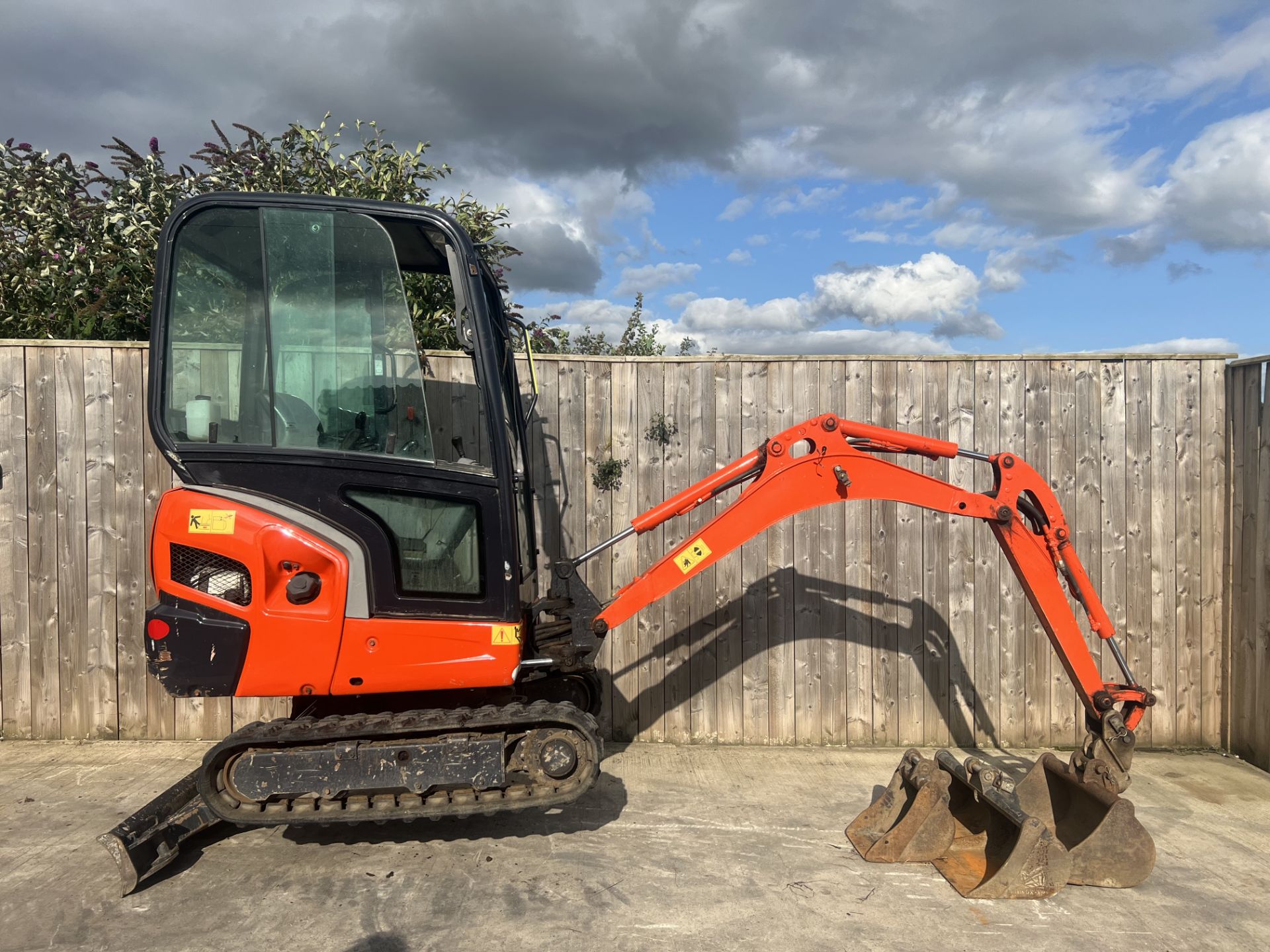 2015 Kubota KX016-4 Mini digger - Image 2 of 7