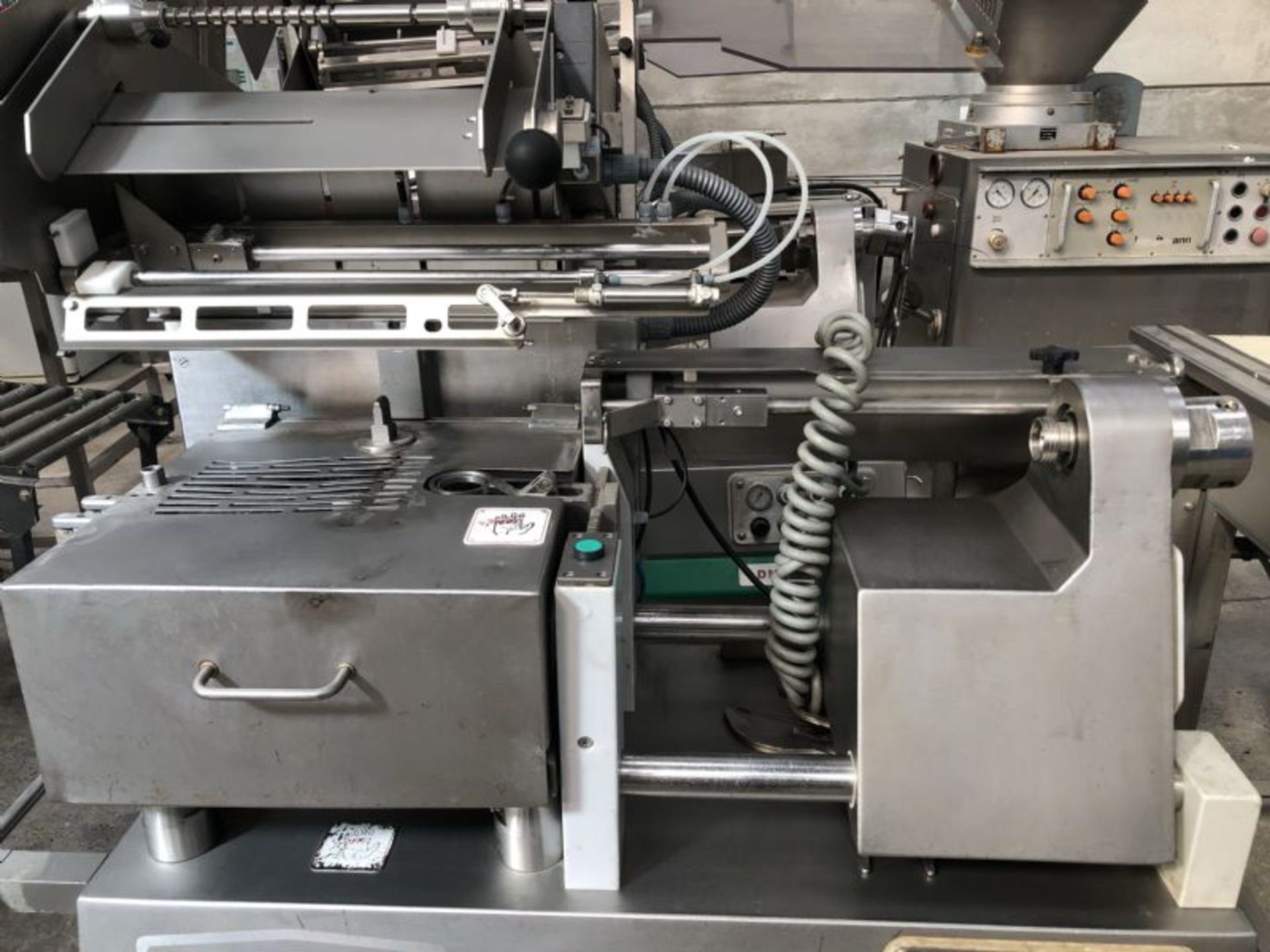 VEMAG  DM206 SAUSAGE LINKER  3PHASE  LENGTH 1300mm X 900mm X 1550mm - Image 17 of 17