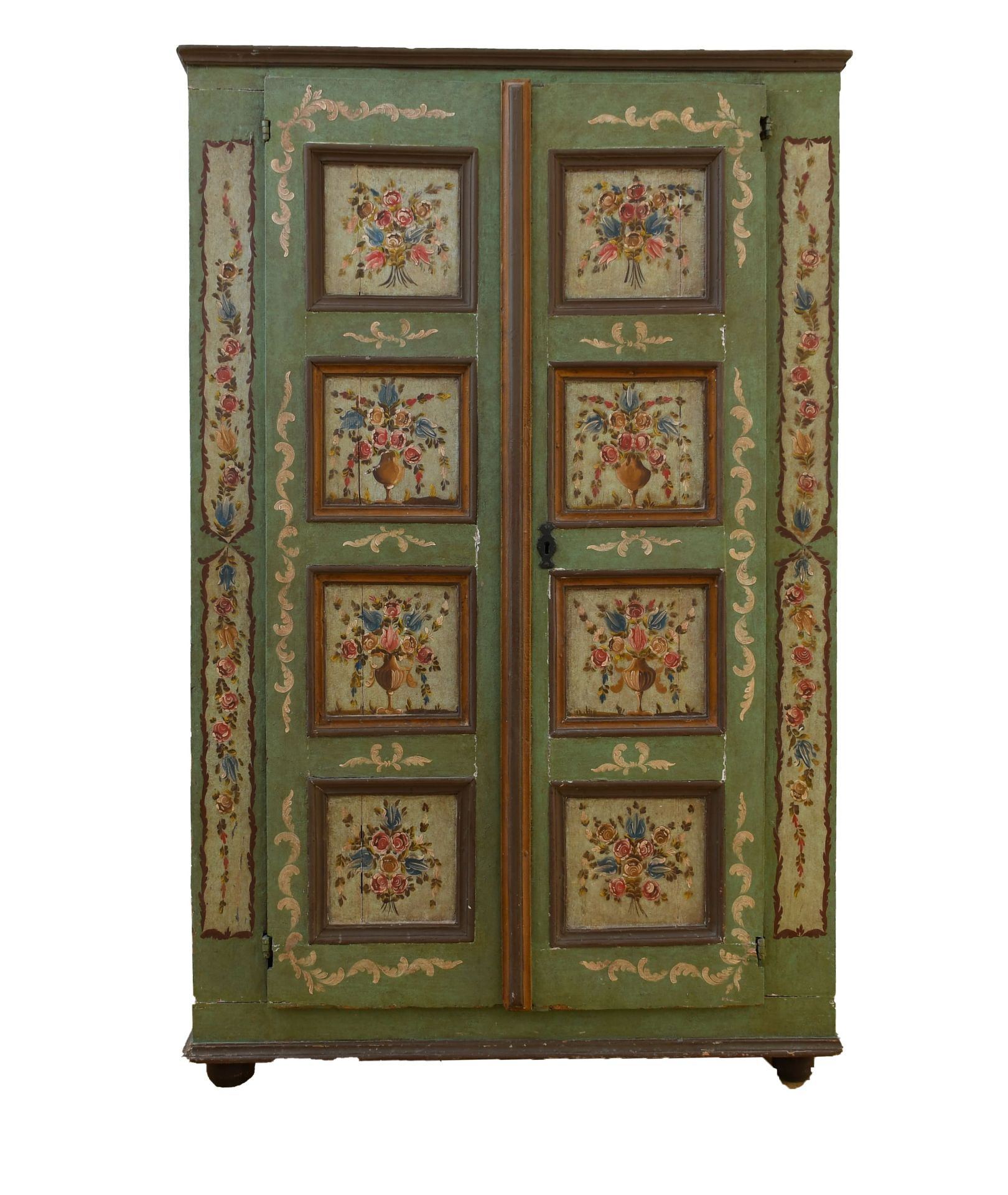 Stipo armadio in legno di abete laccato e dipinto con decori floreali a due sportelli. Alto Adige, - Bild 2 aus 2