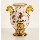 Vaso in maiolica biansato con anse modellate a forma di animali fantastici. Manifattura Savona, fine