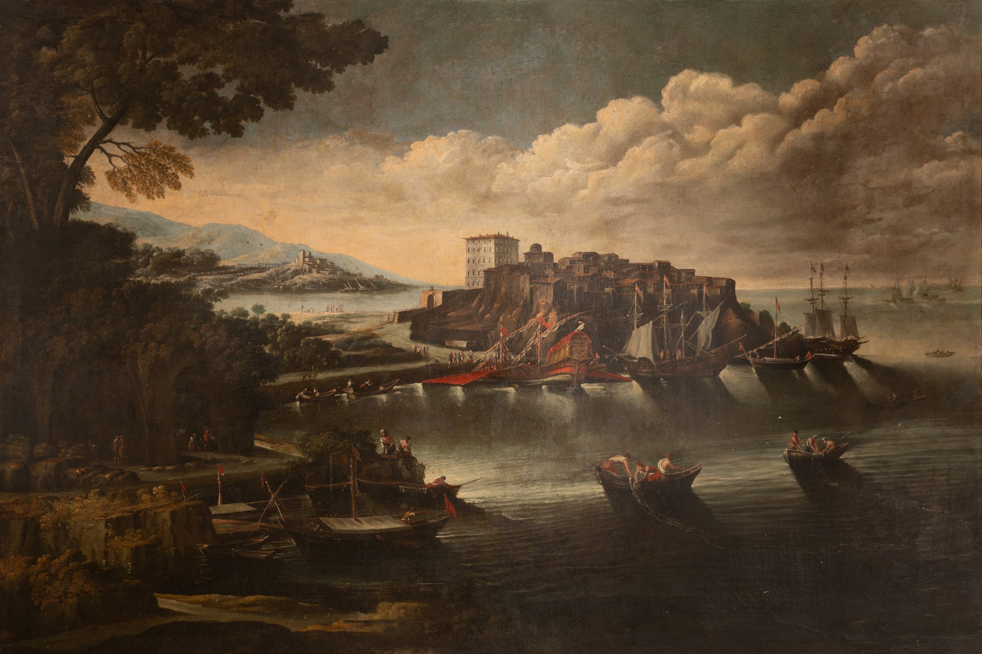Grande dipinto raffigurante scorcio di paesaggio costiero tra Anzio e Nettuno con imbarcazioni e vil