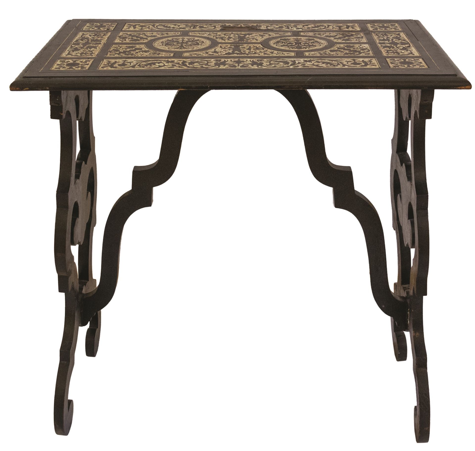 Tavolino in legno ebanizzato con piano interamente intarsiato in osso - Image 4 of 6