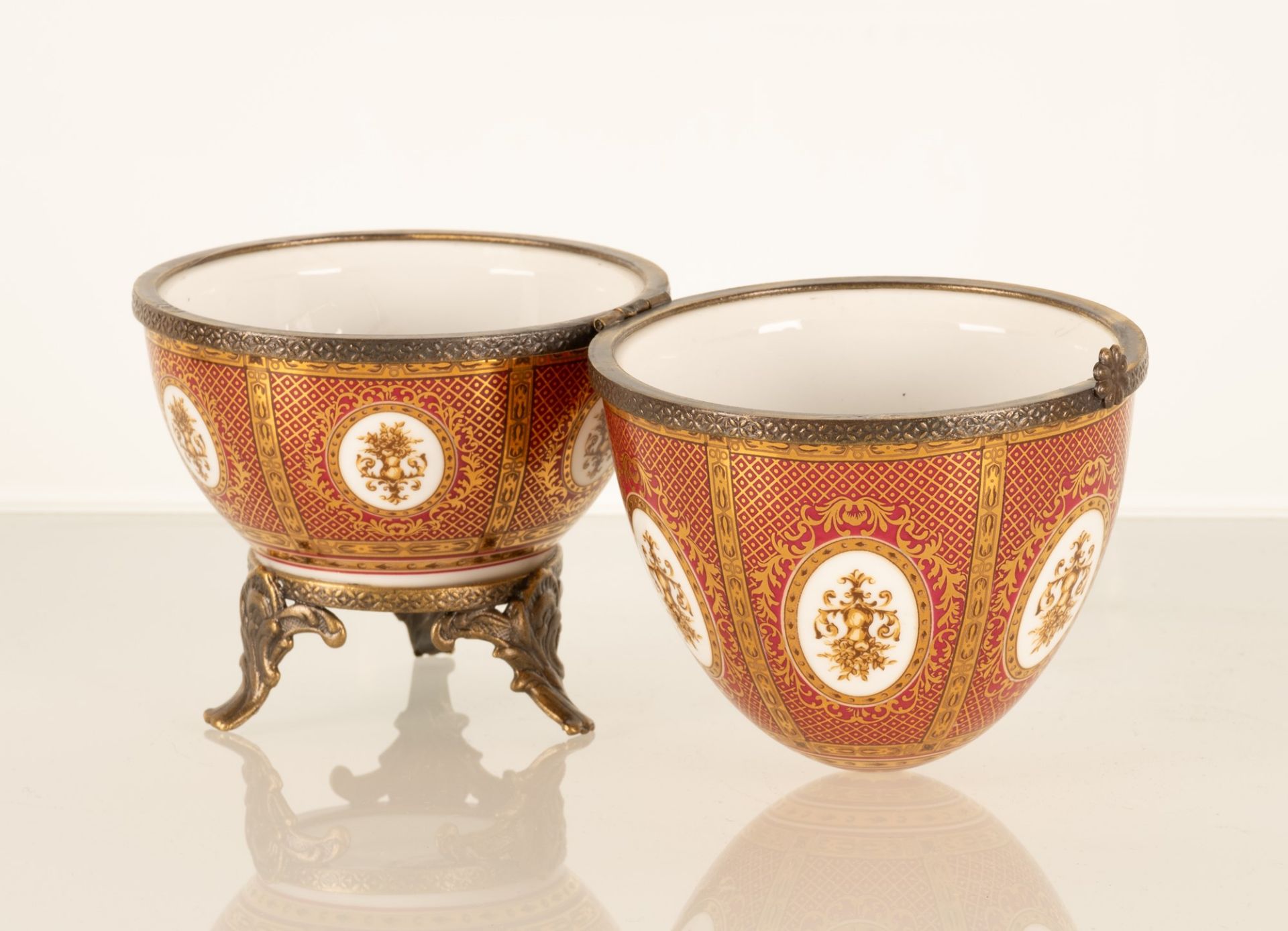 Lotto di due portagioie decorative in porcellana policroma Finest Porcelain Past Times - Bild 3 aus 10