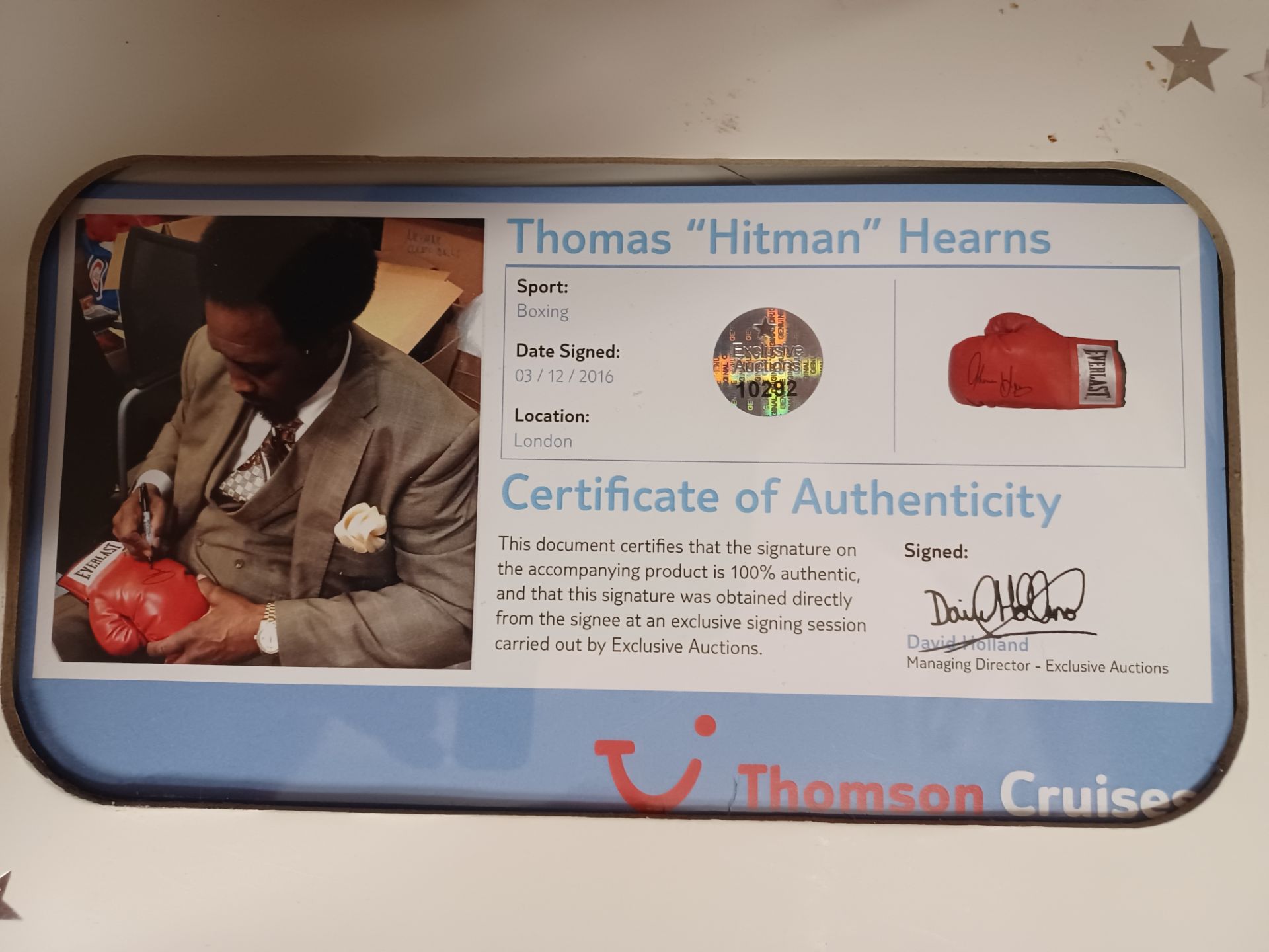 Authentic Thomas "Hitman" Hearns Signed Boxing Glove - Image 2 of 2