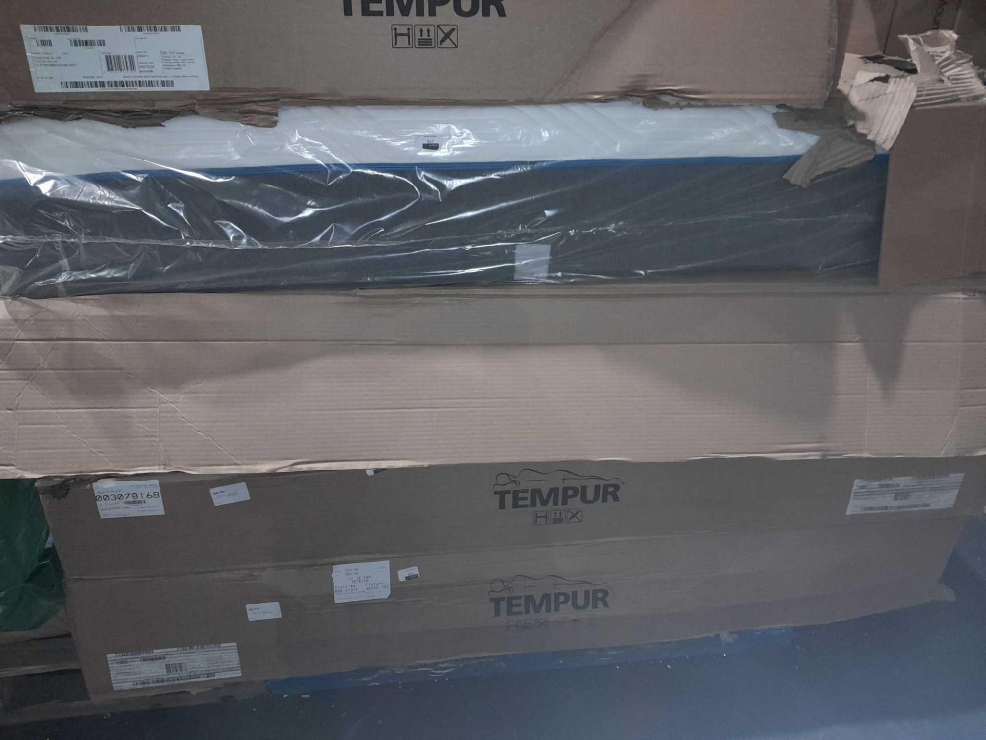 RRP £3250 Boxed Tempur 180X200Cm Plain Grey Cloud Luxe Mattress (Grade A) - Image 2 of 2