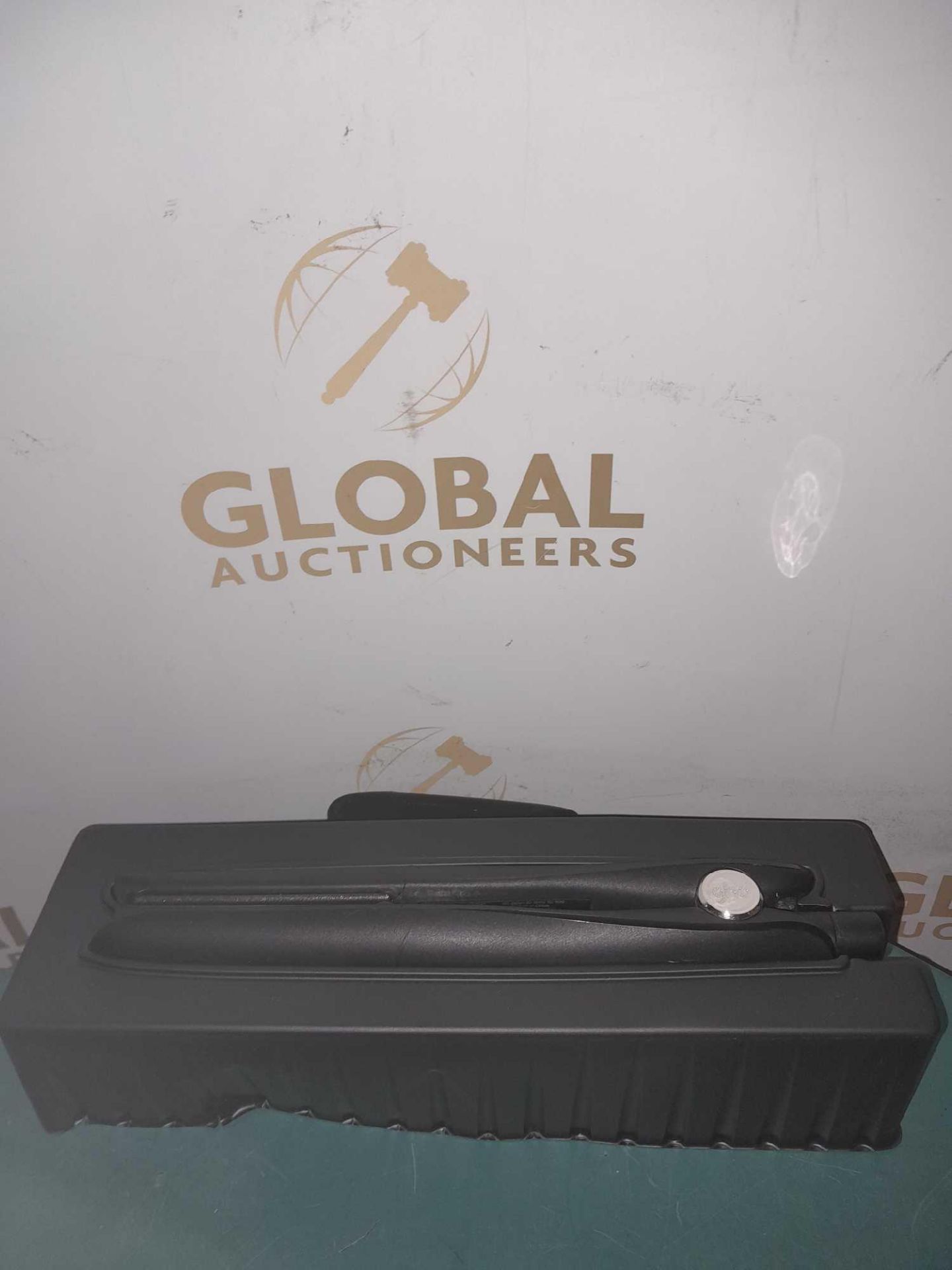 RRP £120 Boxed Ghd Gold Women's Professional Hairstyler - Image 2 of 2