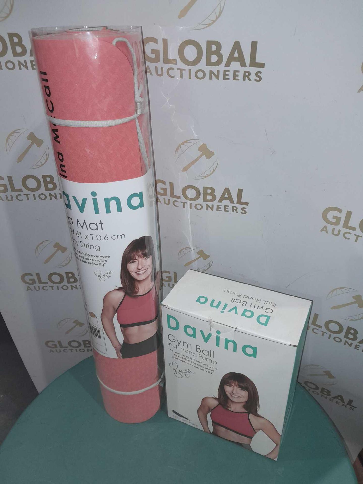 RRP £120 Lot To Contain 5X Boxed Davina Fitness 65Cm Swiss Ball With Yoga Mat & Pump - Image 2 of 2