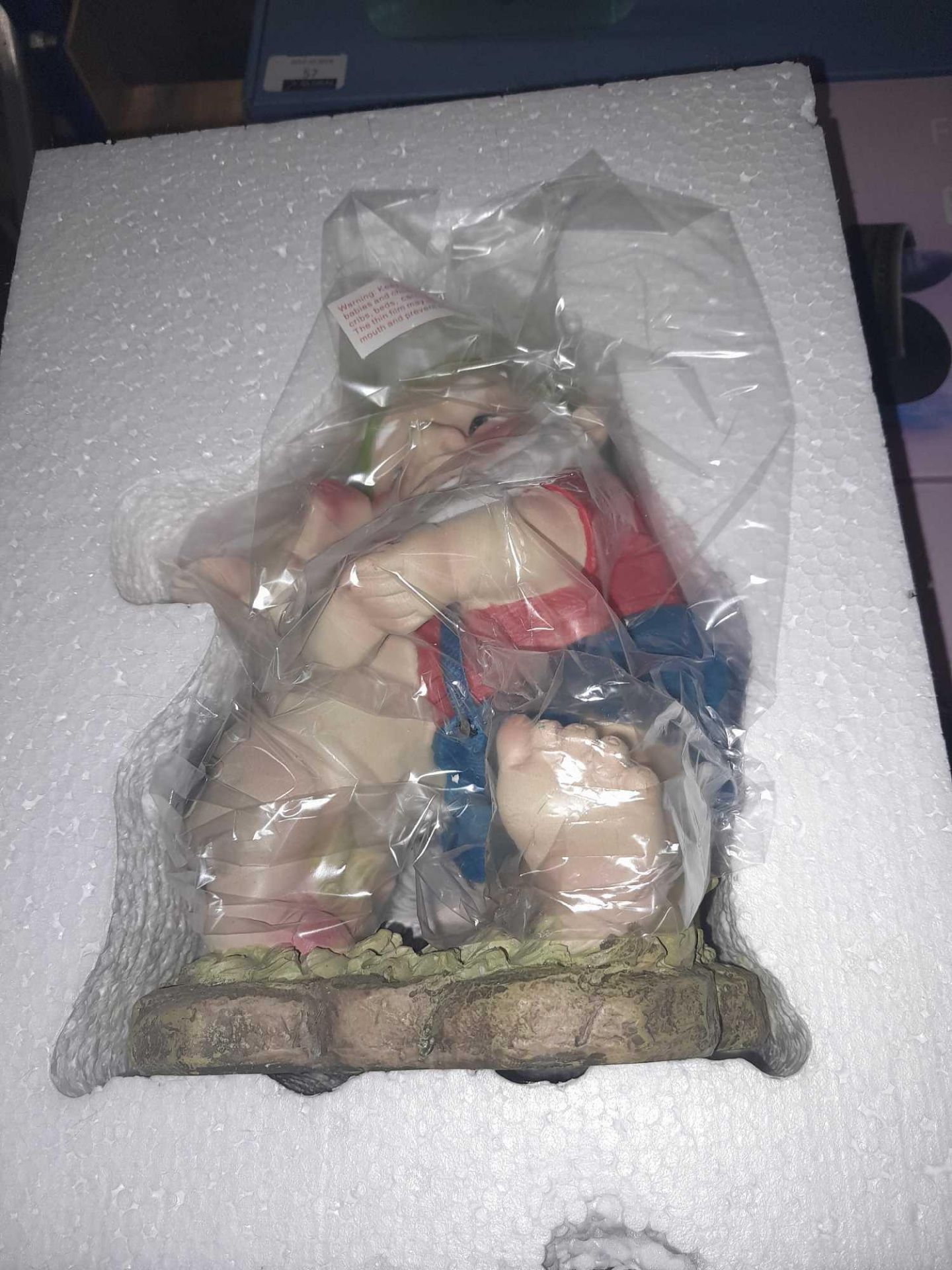 RRP £210 Lot To Contain 7 Boxed Happy As A Pig Gnome - Image 3 of 3