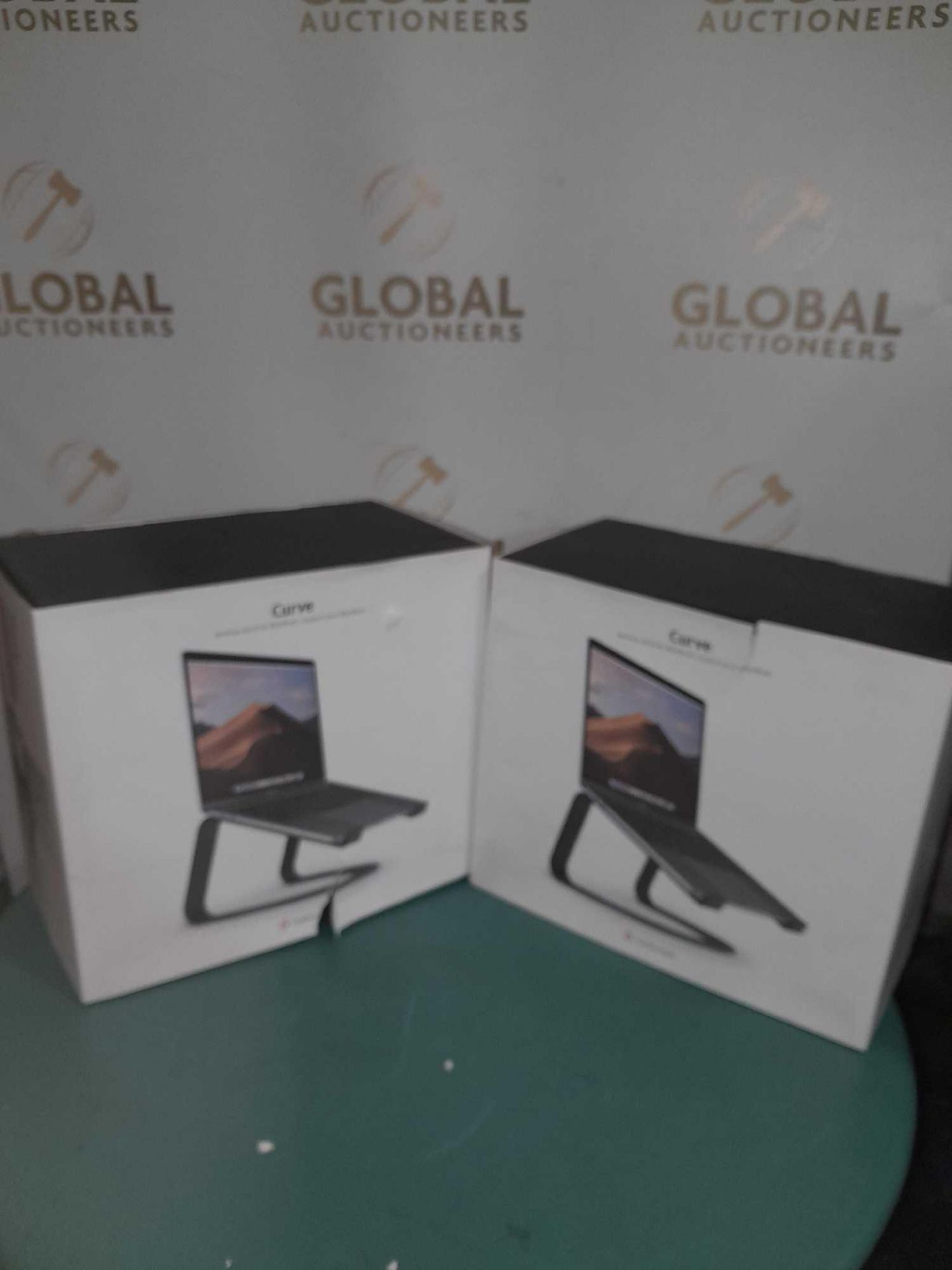 RRP £200 Lot To Contain 2 Boxed Twelve South Curve Macbook Desktop Stands - Image 2 of 2