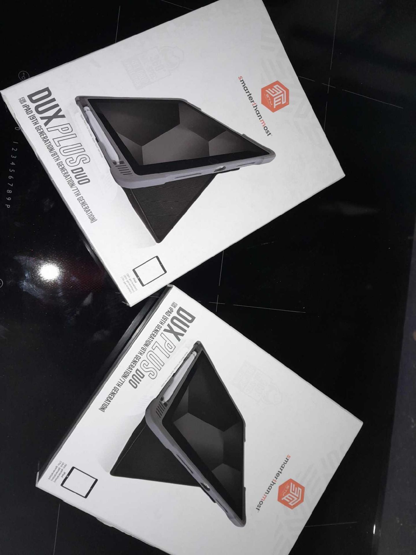 RRP £450 Lot To Contain X6 Boxed Stm Dux Plus Duo Case For iPad - Image 3 of 3