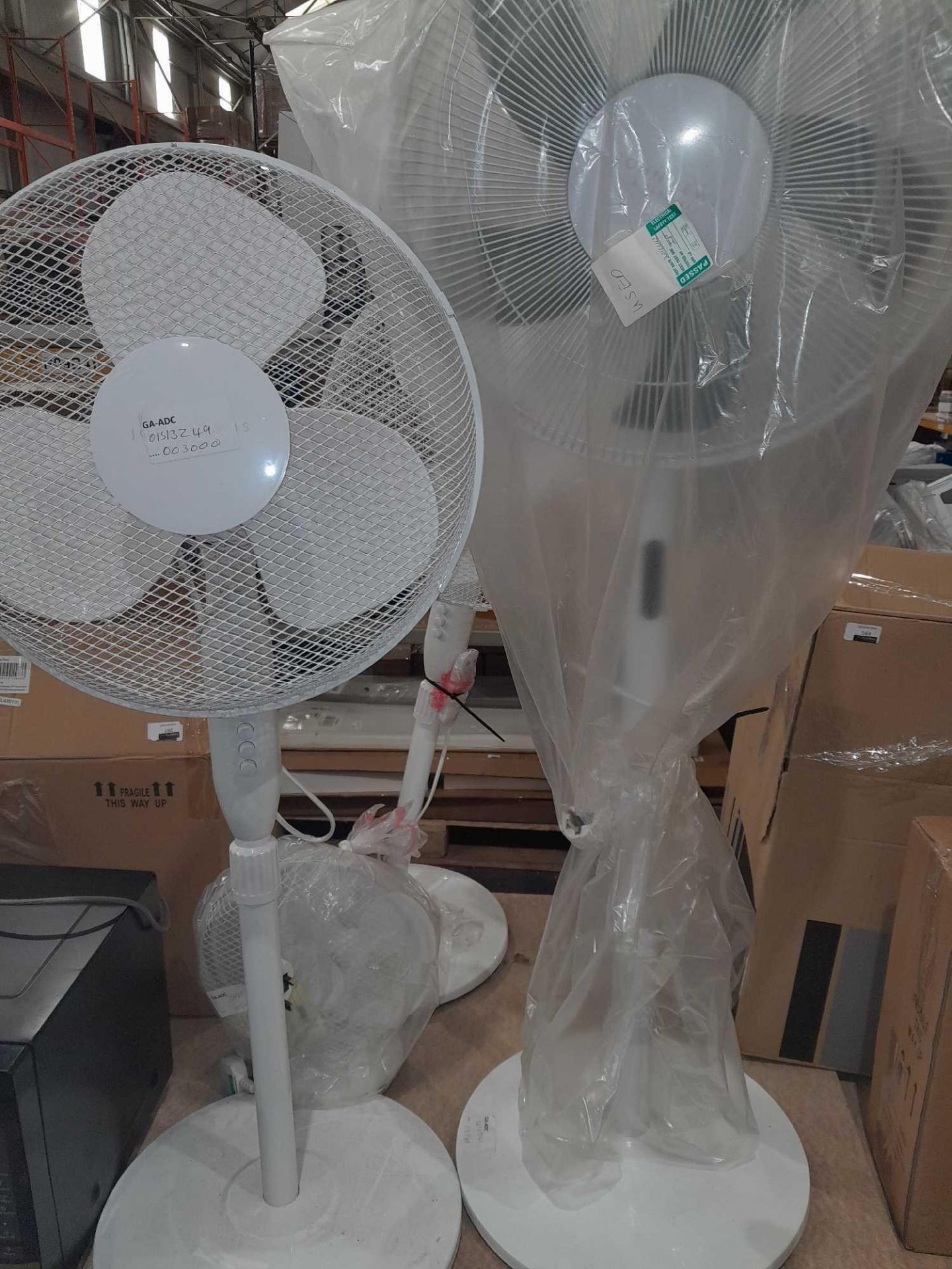 RRP £115 Lot To Contain X3 John Lewis Standing Fans & X1 Desk Fan - Image 2 of 3