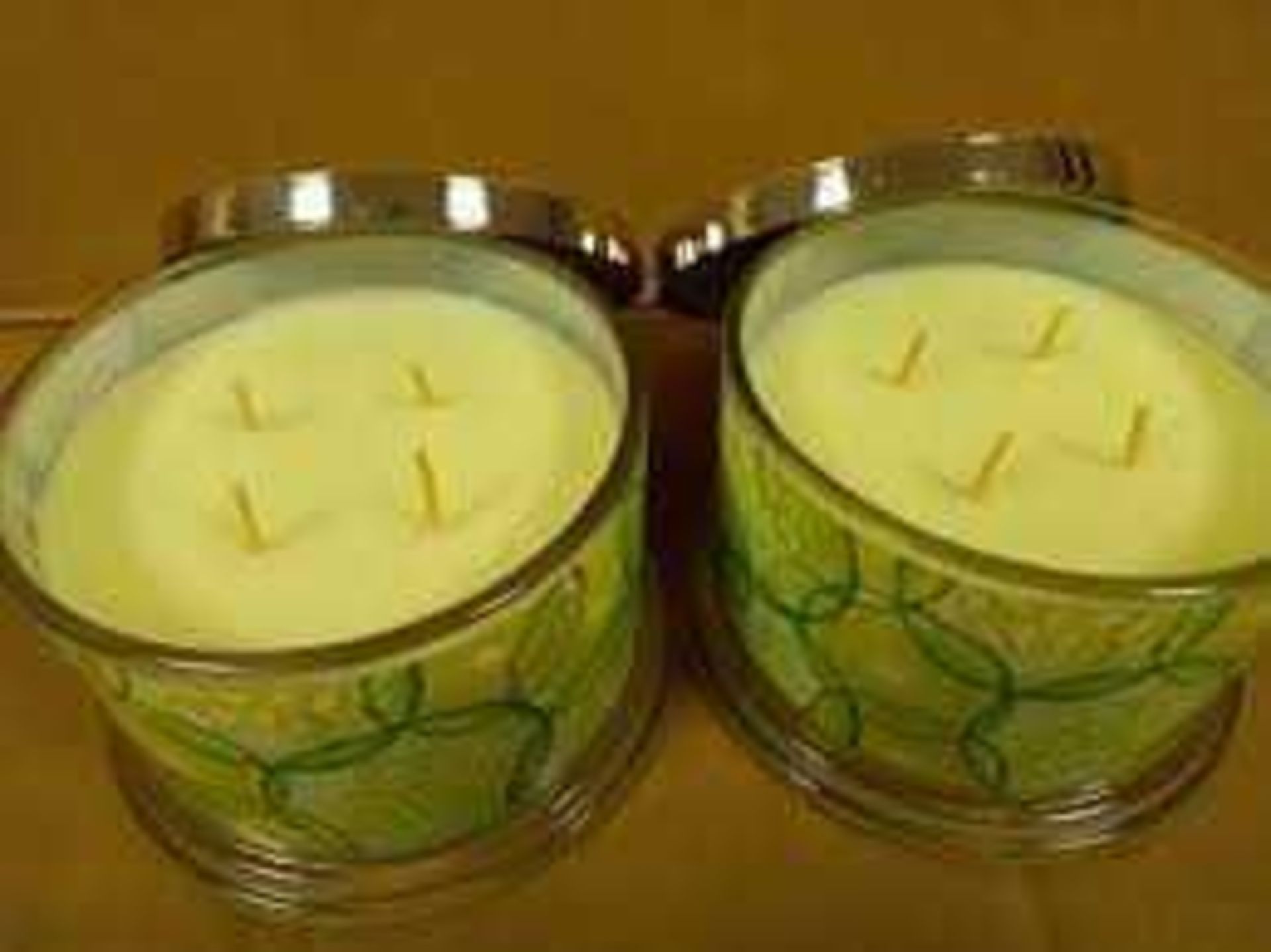 RRP £70 Lot Contains X2 Boxed Howeworx Scented Candles, 1 Box Of Two & One Box Of 3