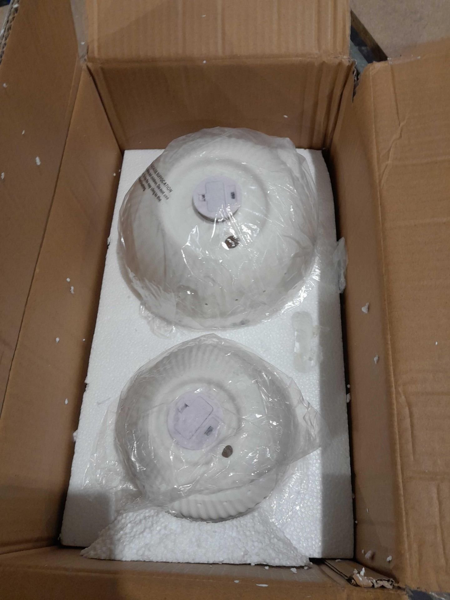 RRP £100 Lot To Contain Folding Fan Grey , 3 Assorted Torches/Lamps , Set Of 2 Large Porcelain Light - Image 3 of 4