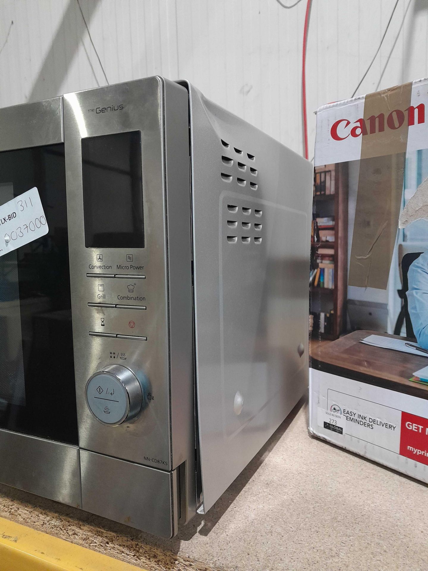 RRP £370 Lot To Contain A Panasonic Microwave - Image 4 of 4