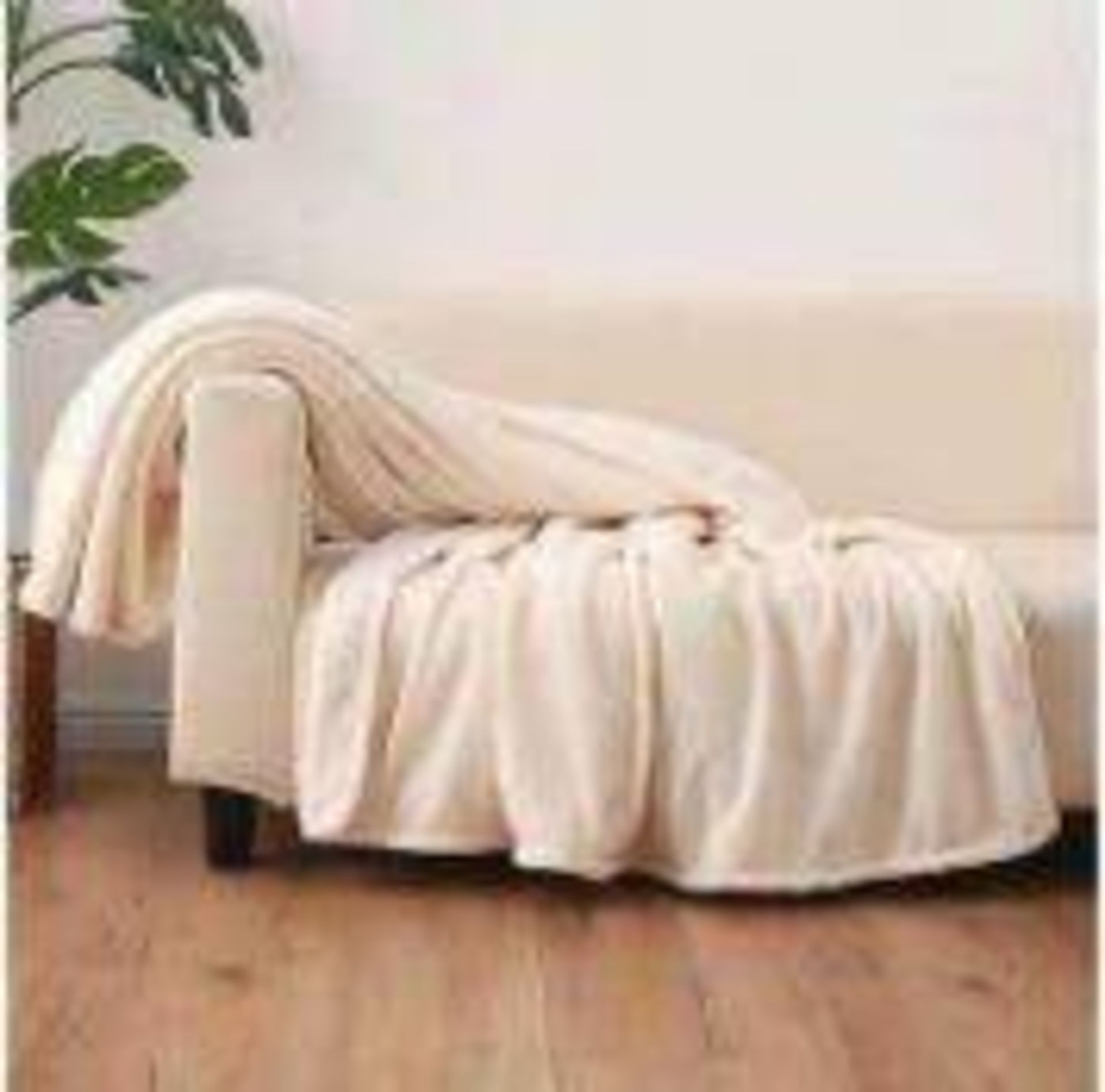 RRP £180 Lot To Contain X6 Cozee Home Sherpa Throws