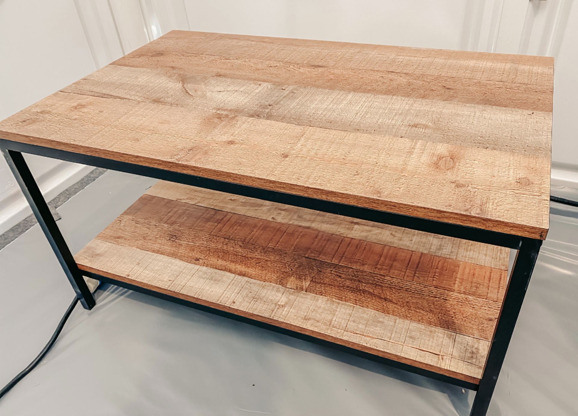 RRP £87 Lot To Contain 1X Coffee Table (Condition Reports Available On Request)( Pictures Are For