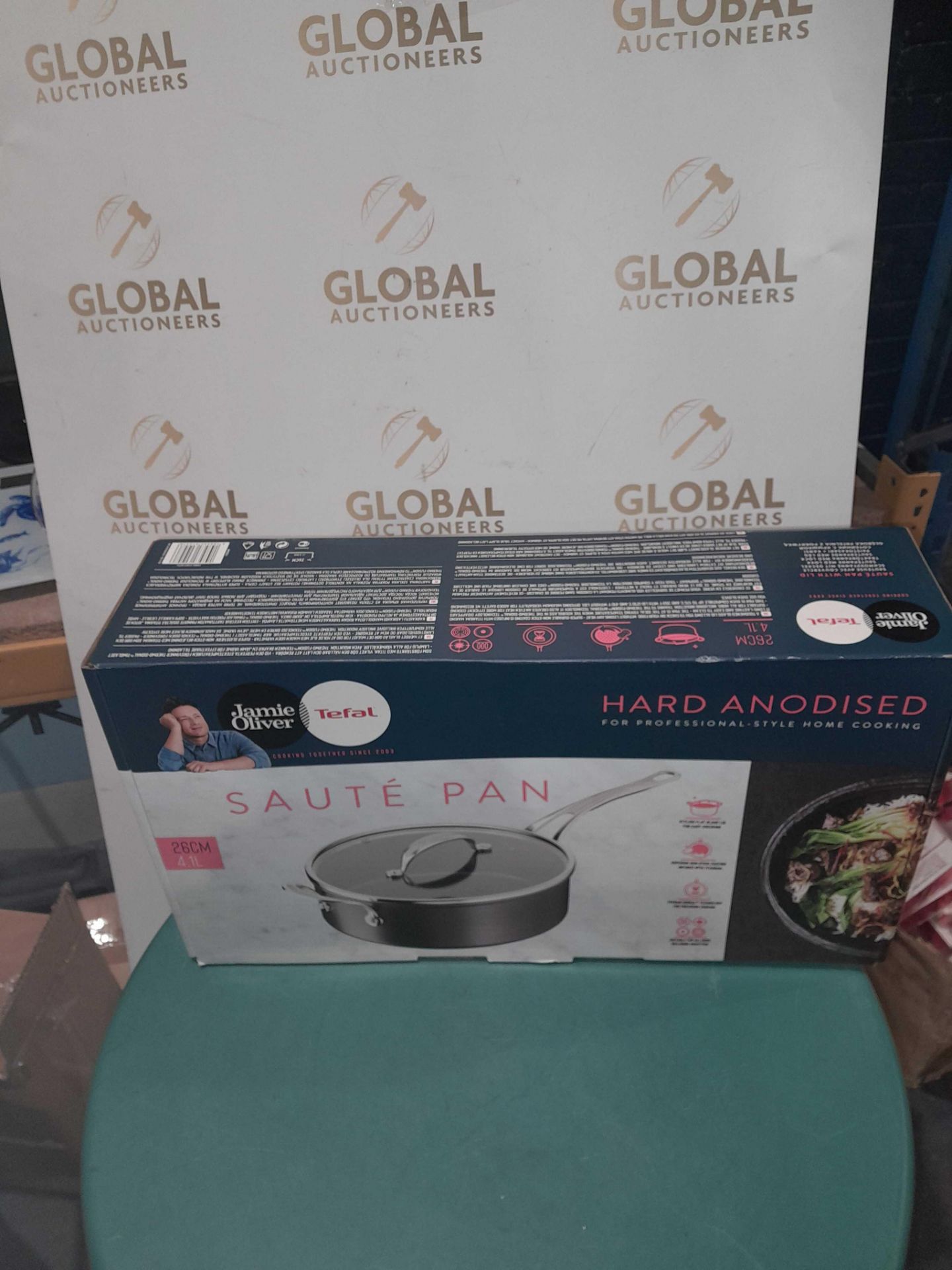 RRP £150 Lot To Contain 4.1L Tefal Saute Pan - Image 2 of 3