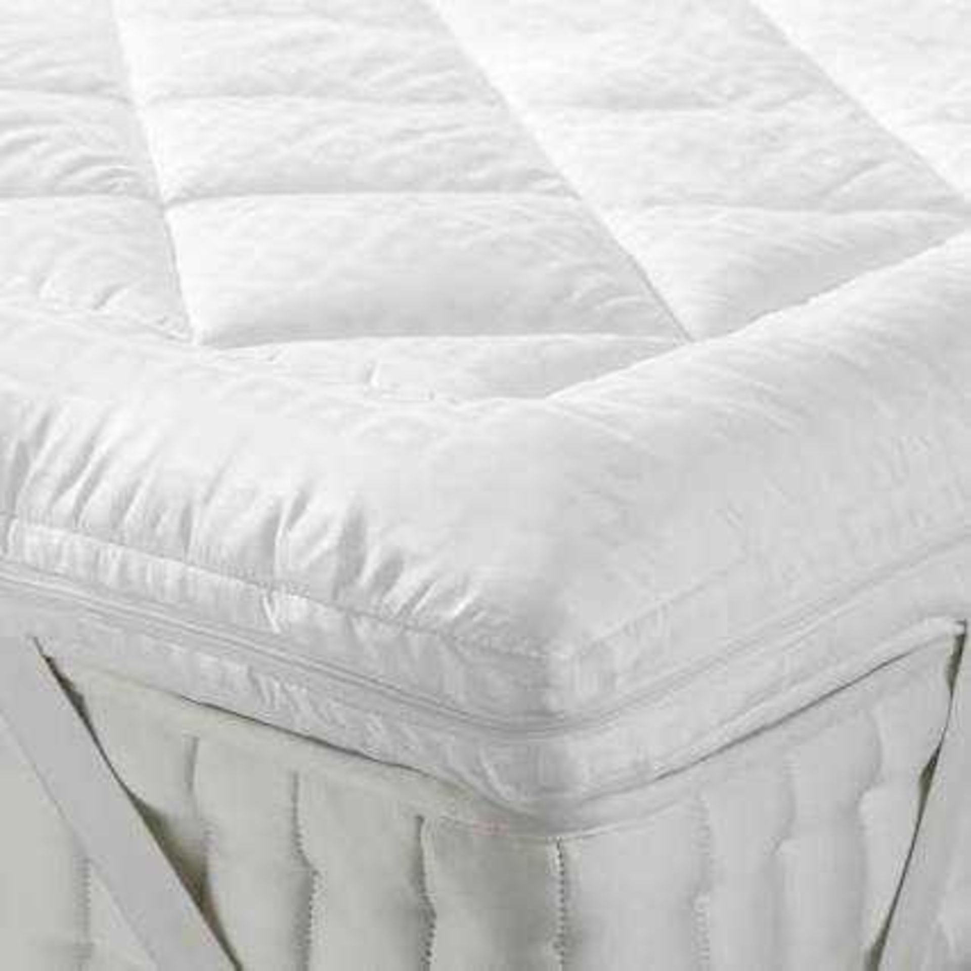 RRP £155 Soft Touch Washable Mattress Topper, Towel In White , Mattress Protector