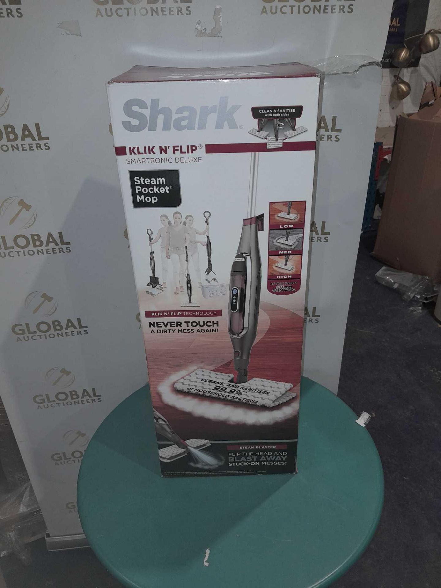 RRP £150 Lot To Contain Shark Kick And Flip Mop - Image 2 of 3