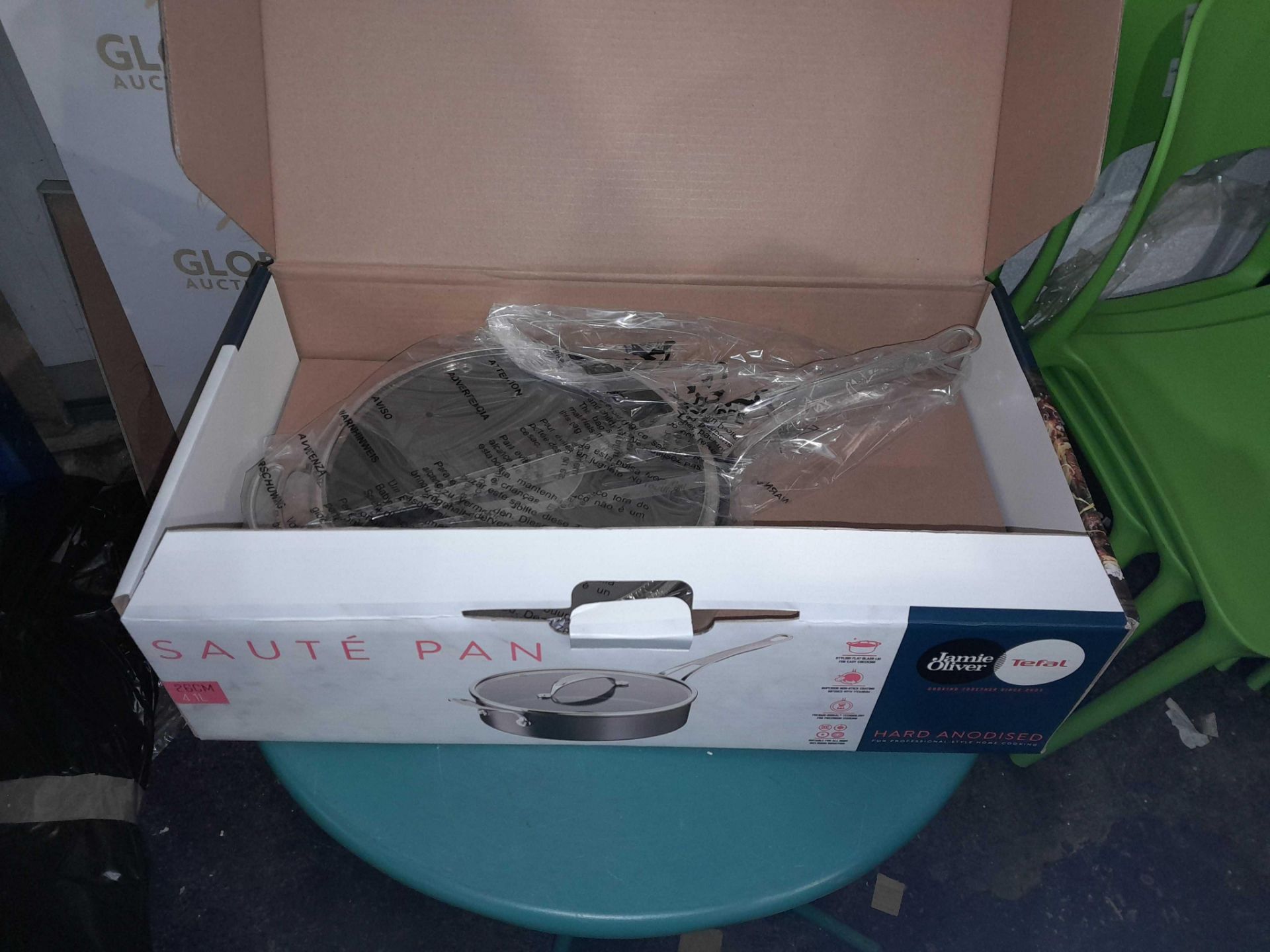 RRP £150 lot to contain tefal saute pan - Image 3 of 4