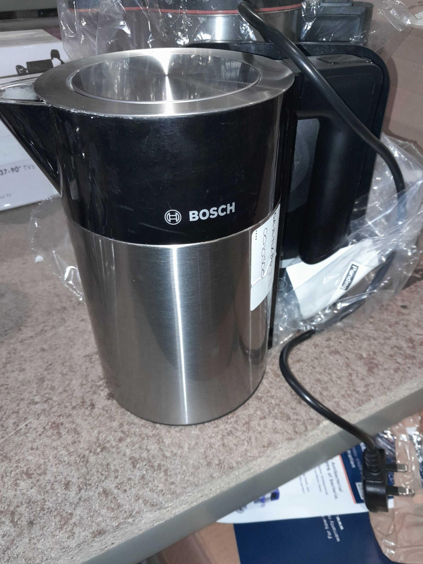 RRP £105 Bosch Kettle In Chrome - Image 2 of 2