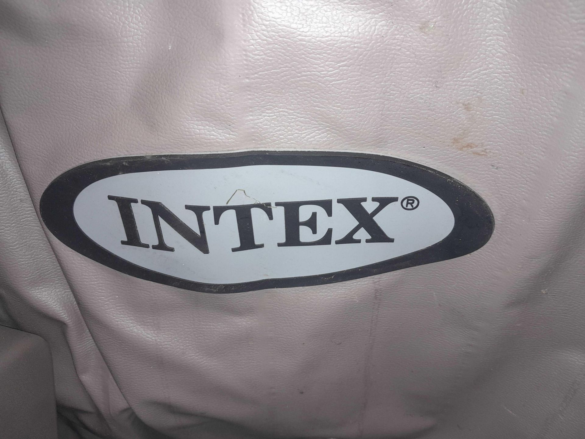 RRP £390 Intex Purespa Bubble Round Hot-Tub - Image 3 of 3