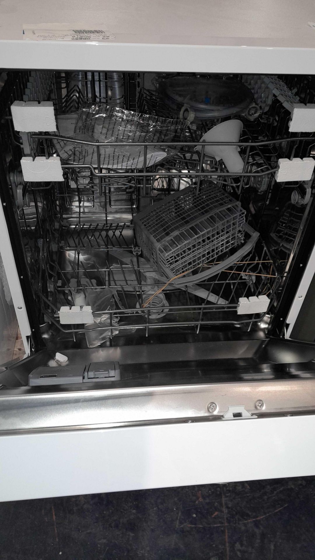 RRP £270 Kenwood Dishwasher - Image 2 of 2