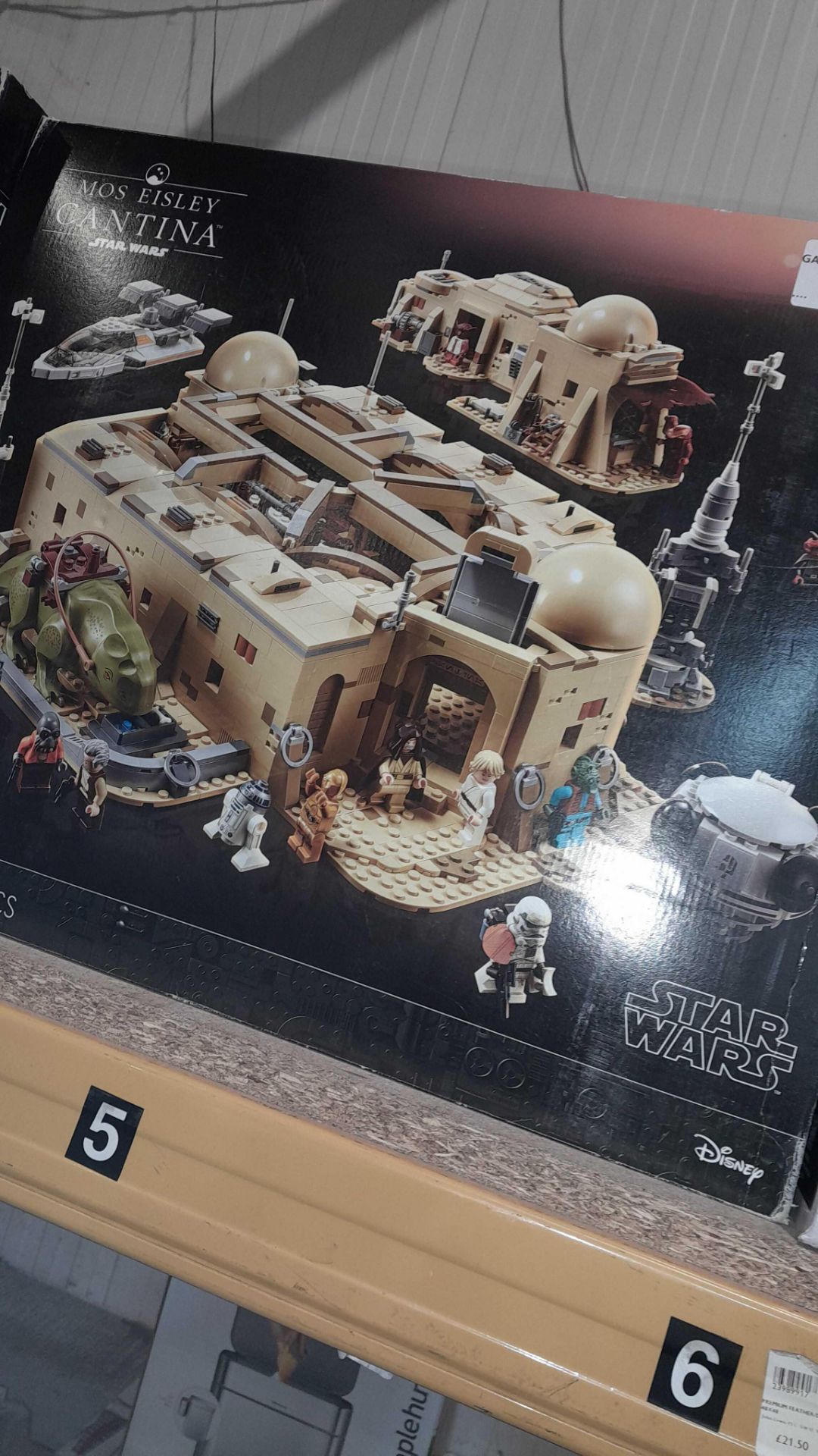 RRP £345 Lego Star Wars - Mos Eisley Ca - Image 3 of 3